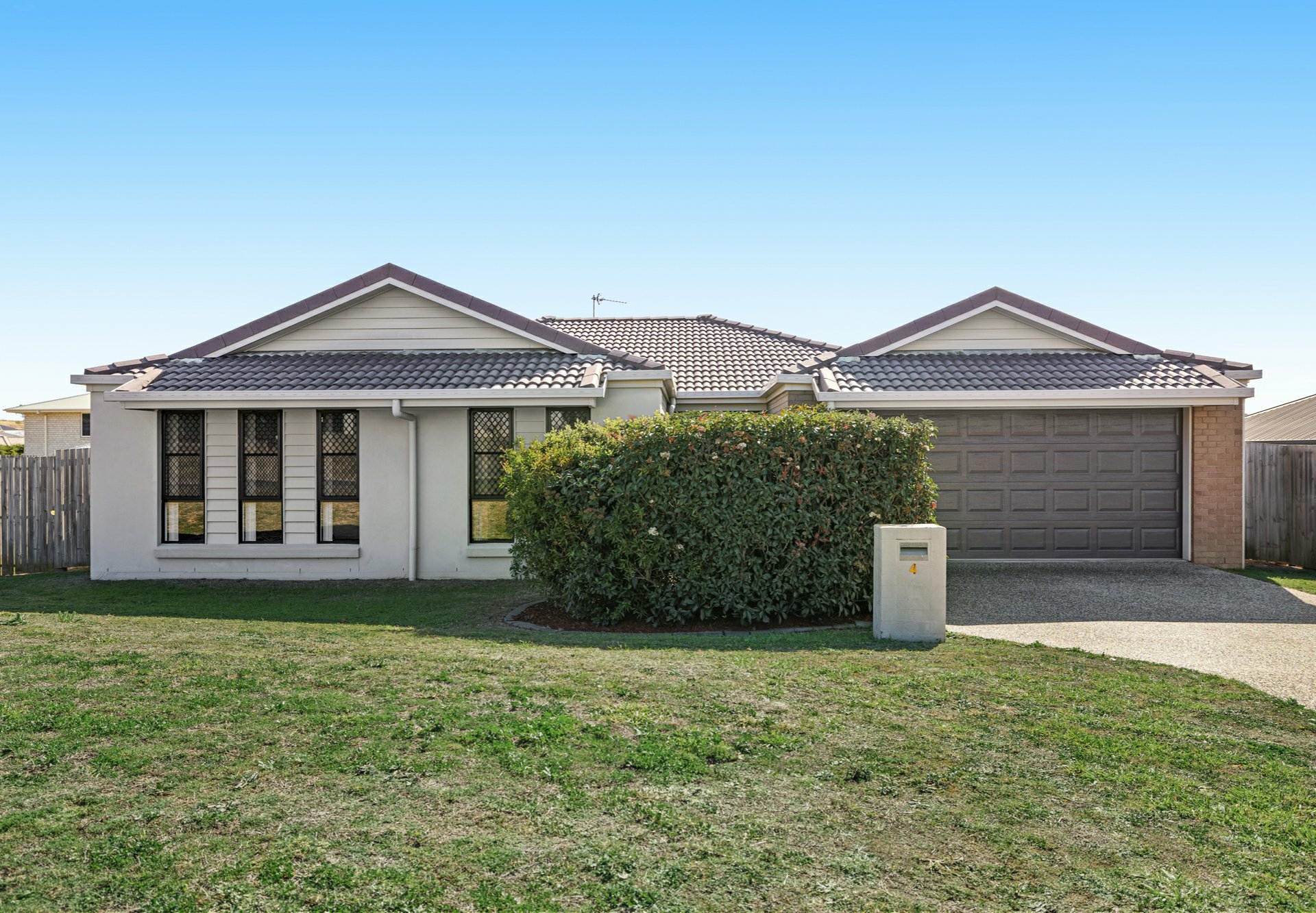 4 Sharon Drive — photo from LJ Hooker Warwick