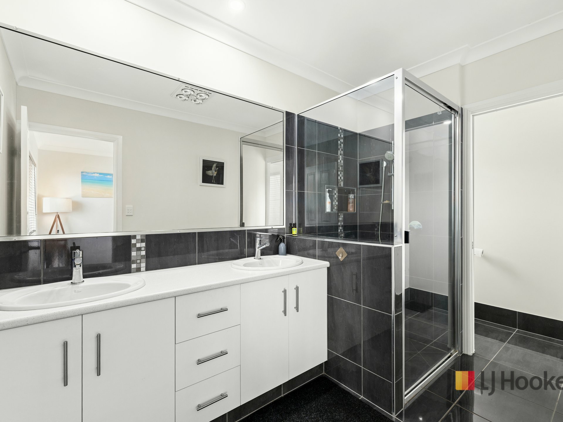 23-25 Verney Drive — photo 12 of 26