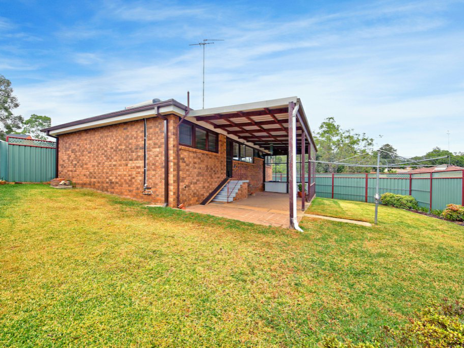 19 Dickens Road Ambarvale NSW