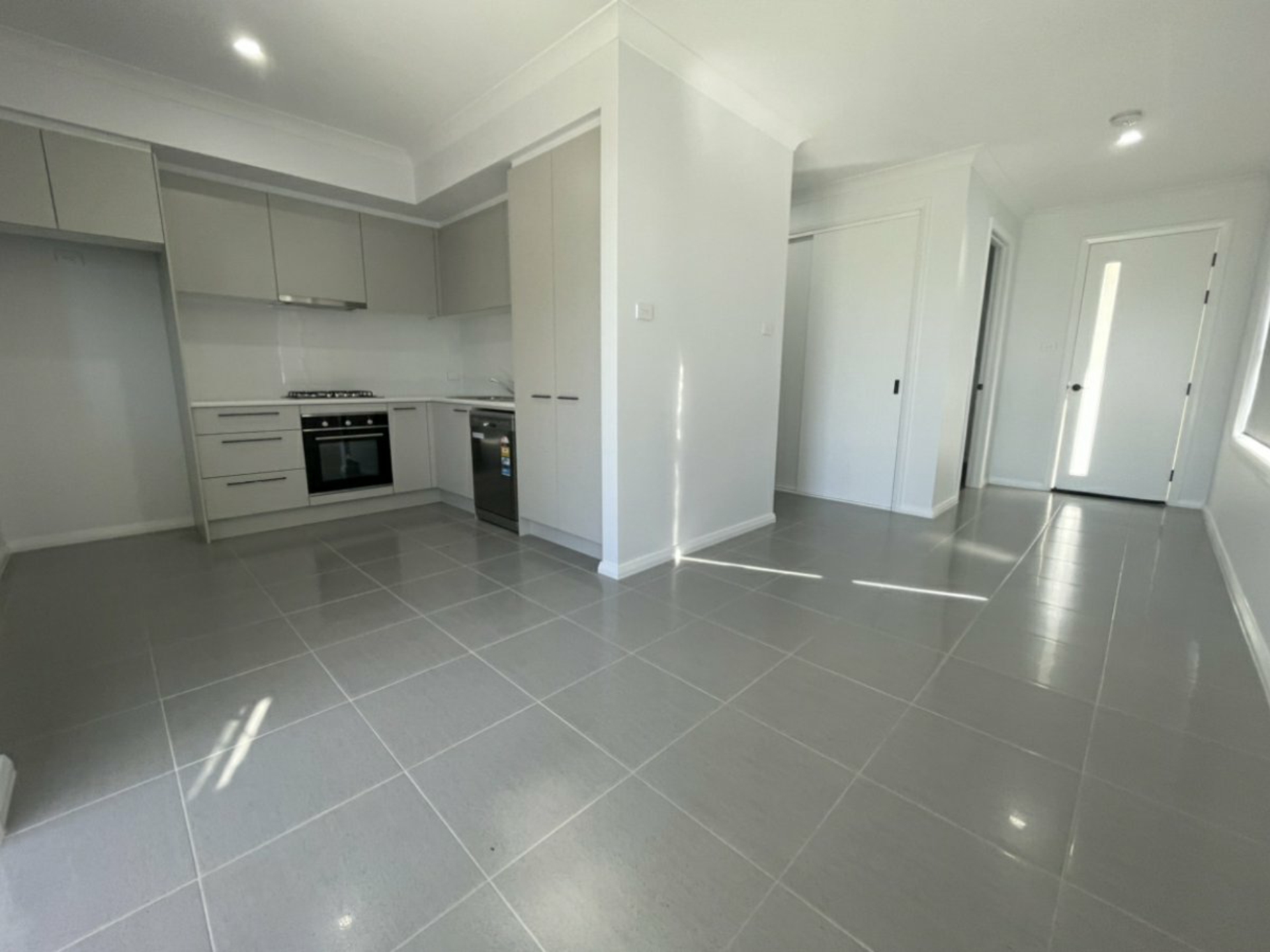 170B Village Circuit, GREGORY HILLS