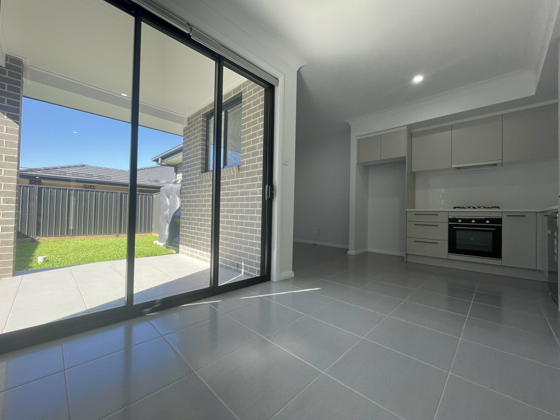 170B Village Circuit, GREGORY HILLS