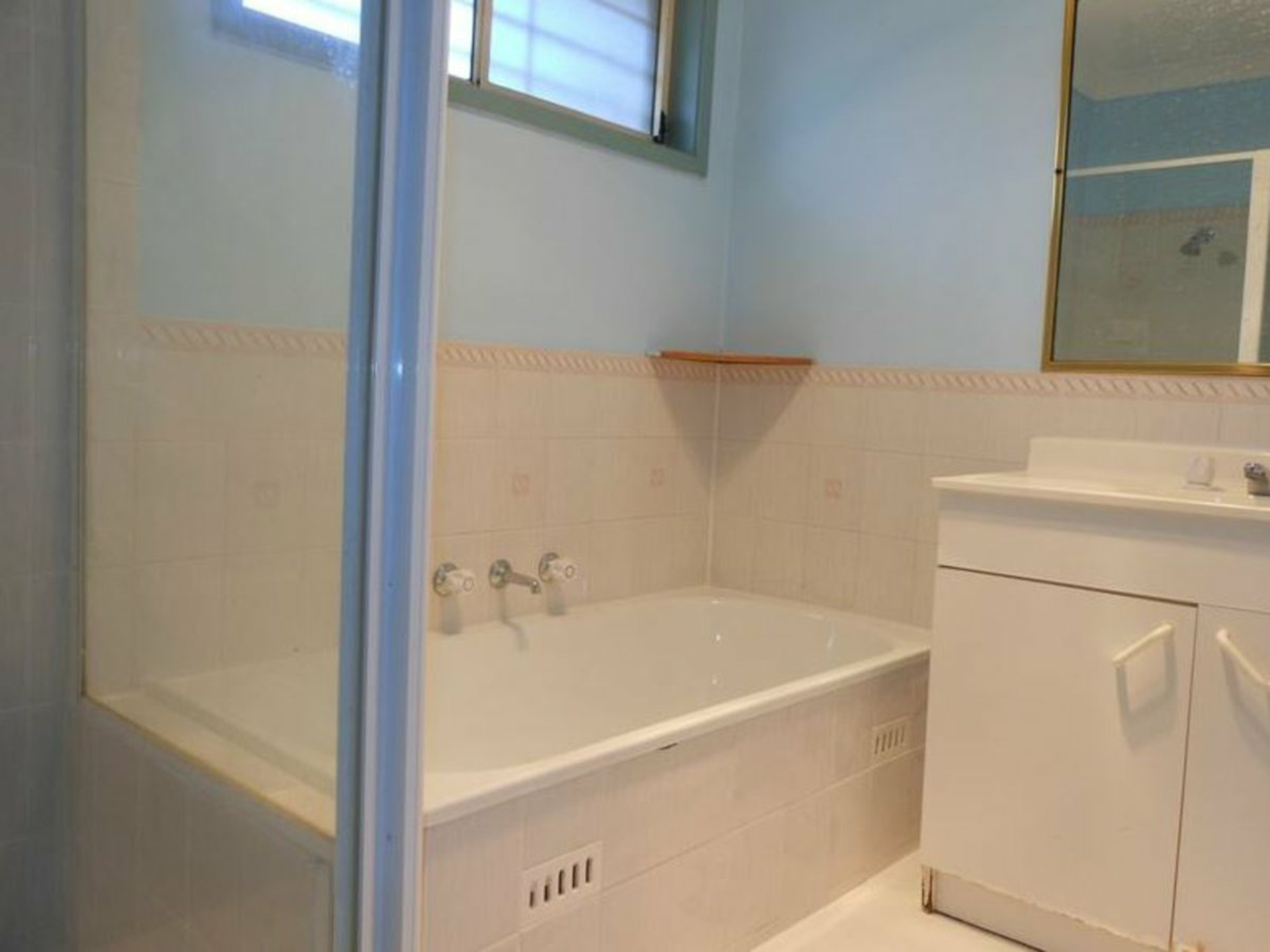 85 Gould Road Eagle Vale NSW Property Details LJ Hooker