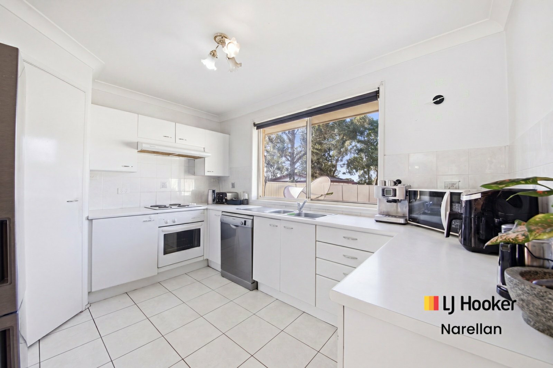11B Hughes Street — photo 3 of 10