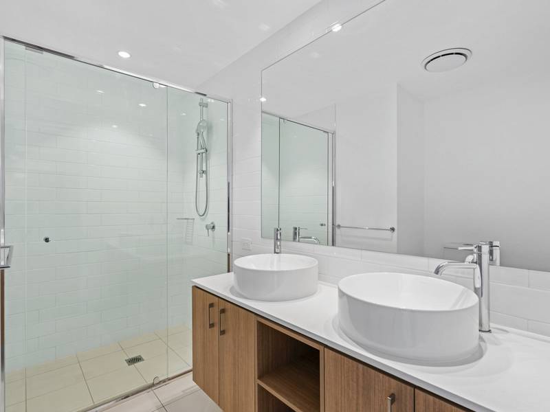 709/112 Palm Meadows Drive, CARRARA