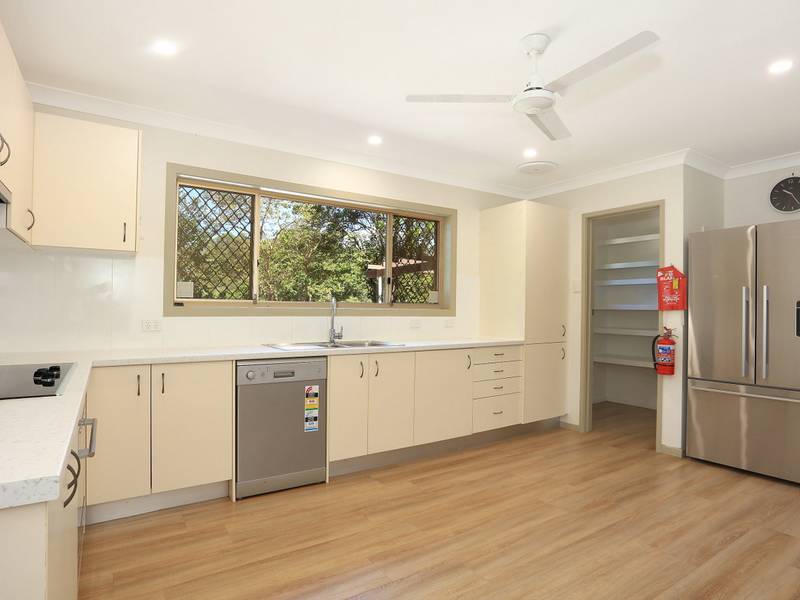 120 Mudgeeraba Rd,, MUDGEERABA