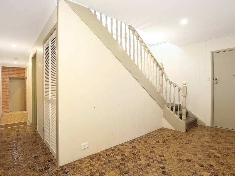 120 Mudgeeraba Rd,, MUDGEERABA