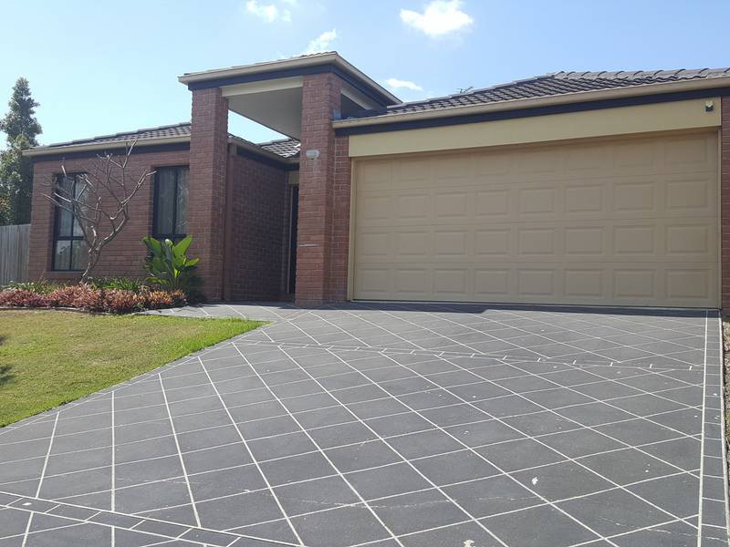 32 Gumleaf Drive, MOLENDINAR
