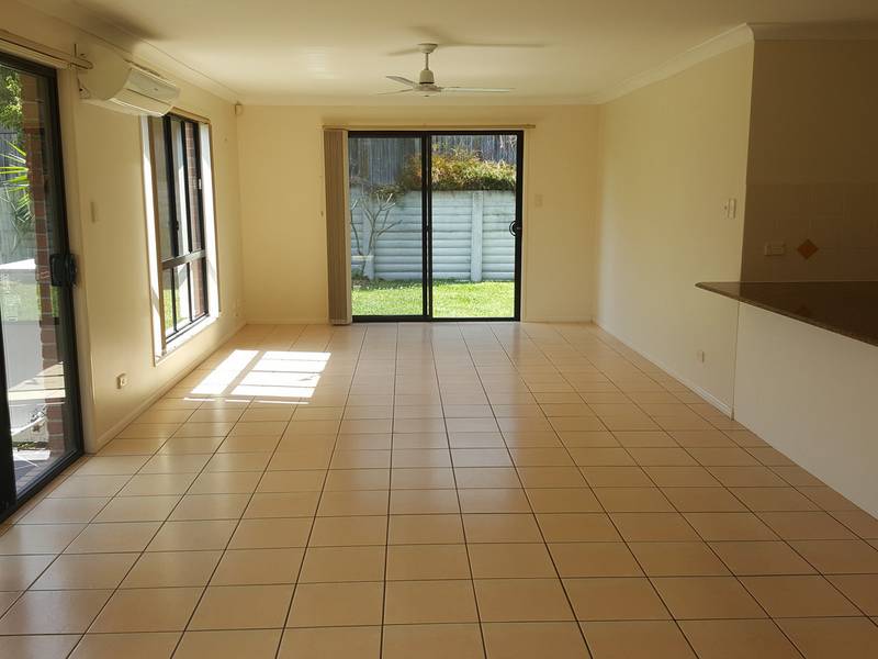 32 Gumleaf Drive, MOLENDINAR