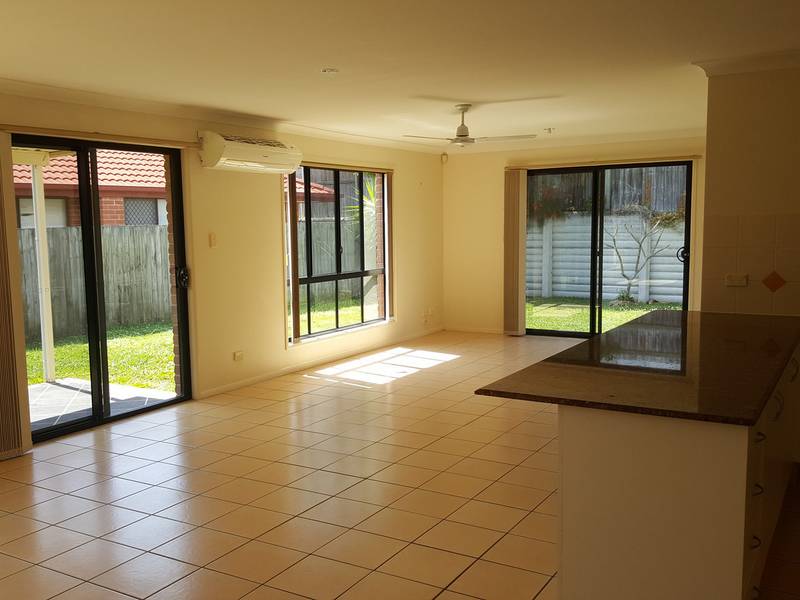 32 Gumleaf Drive, MOLENDINAR