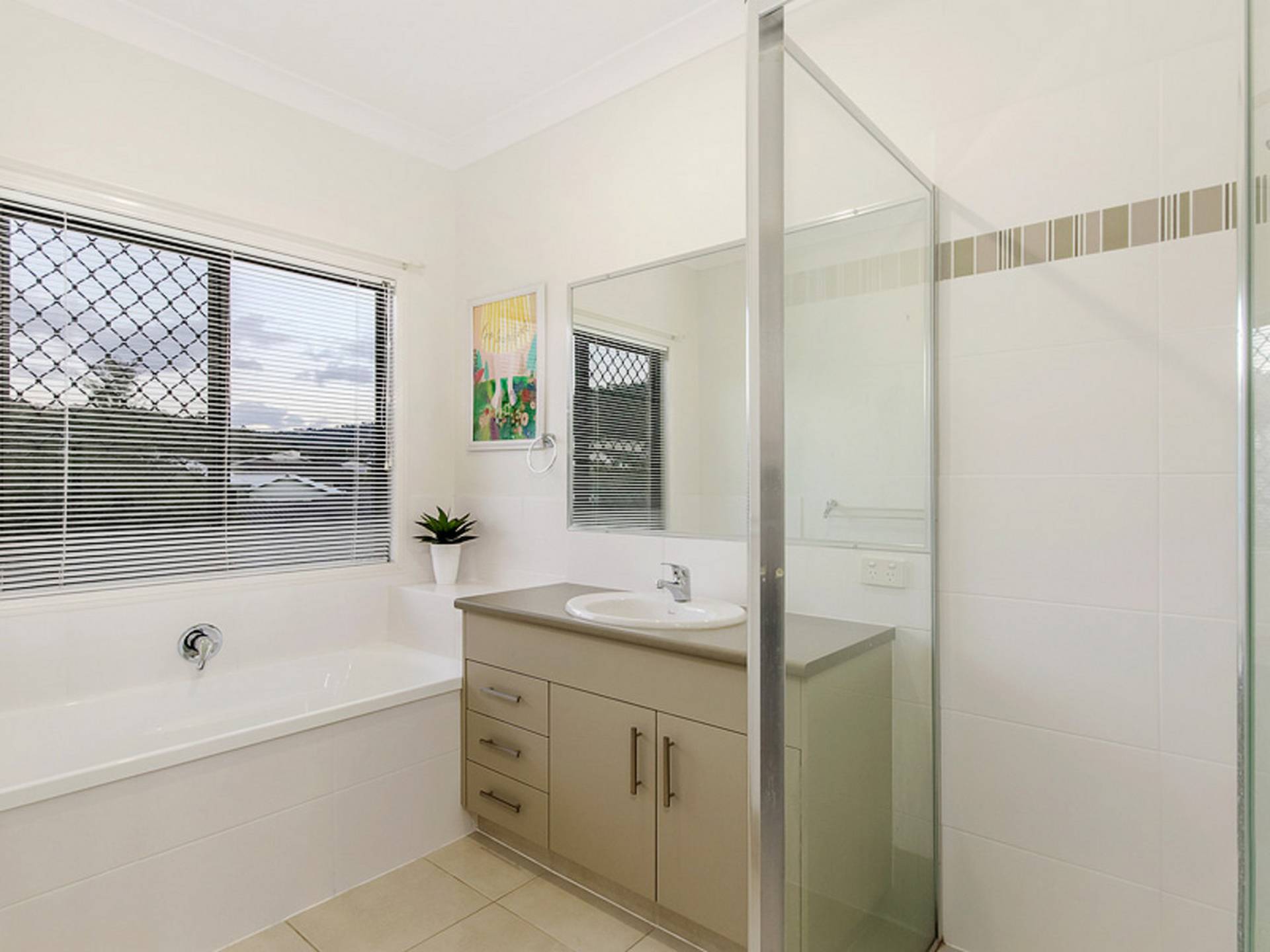 8 Parrott Court, GILSTON