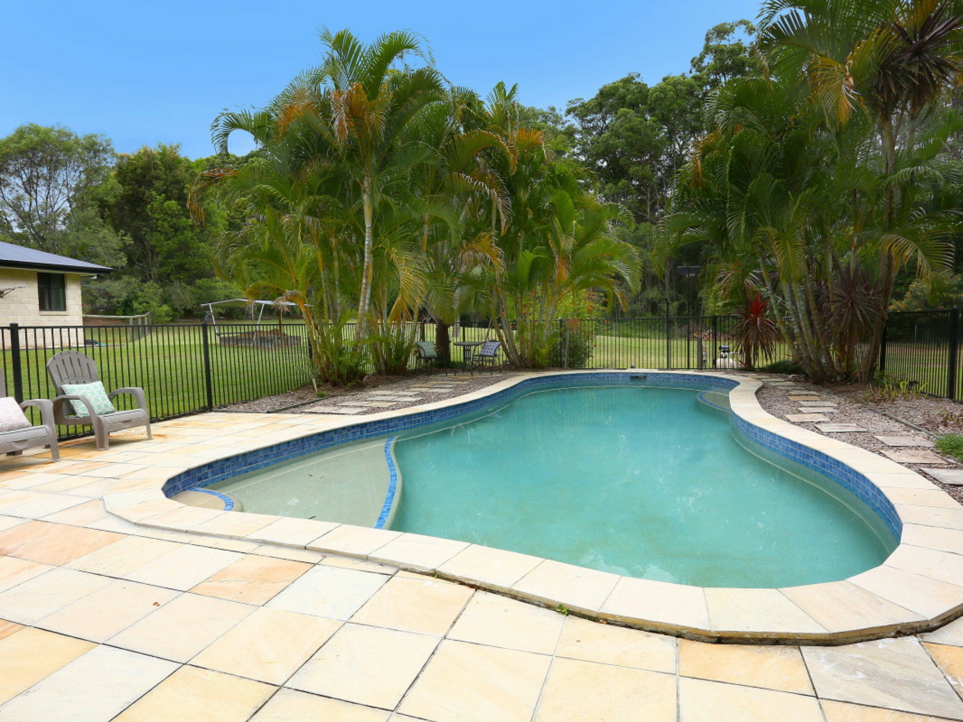 2 Waldorf Place, MAUDSLAND