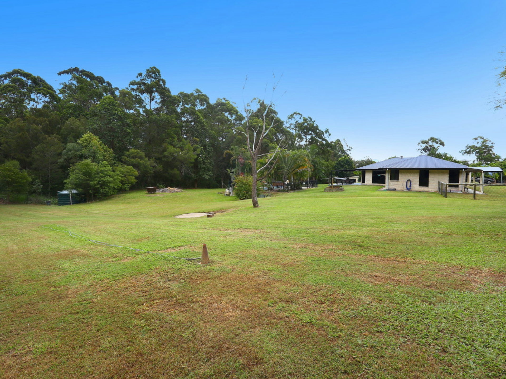 2 Waldorf Place, MAUDSLAND