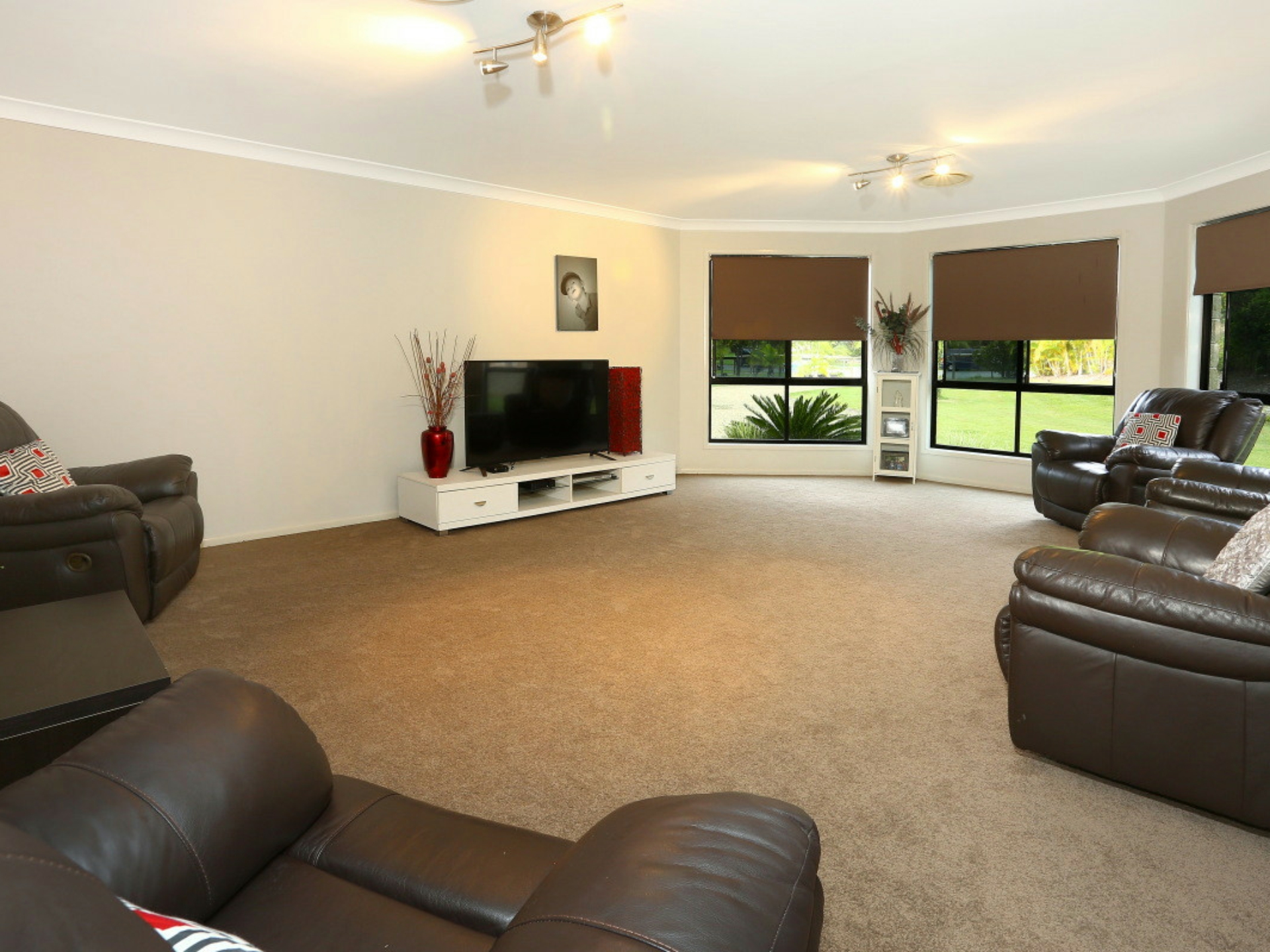 2 Waldorf Place, MAUDSLAND