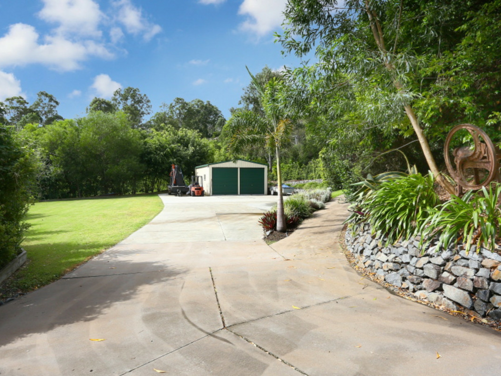 10 Pasture Place, MOUNT NATHAN