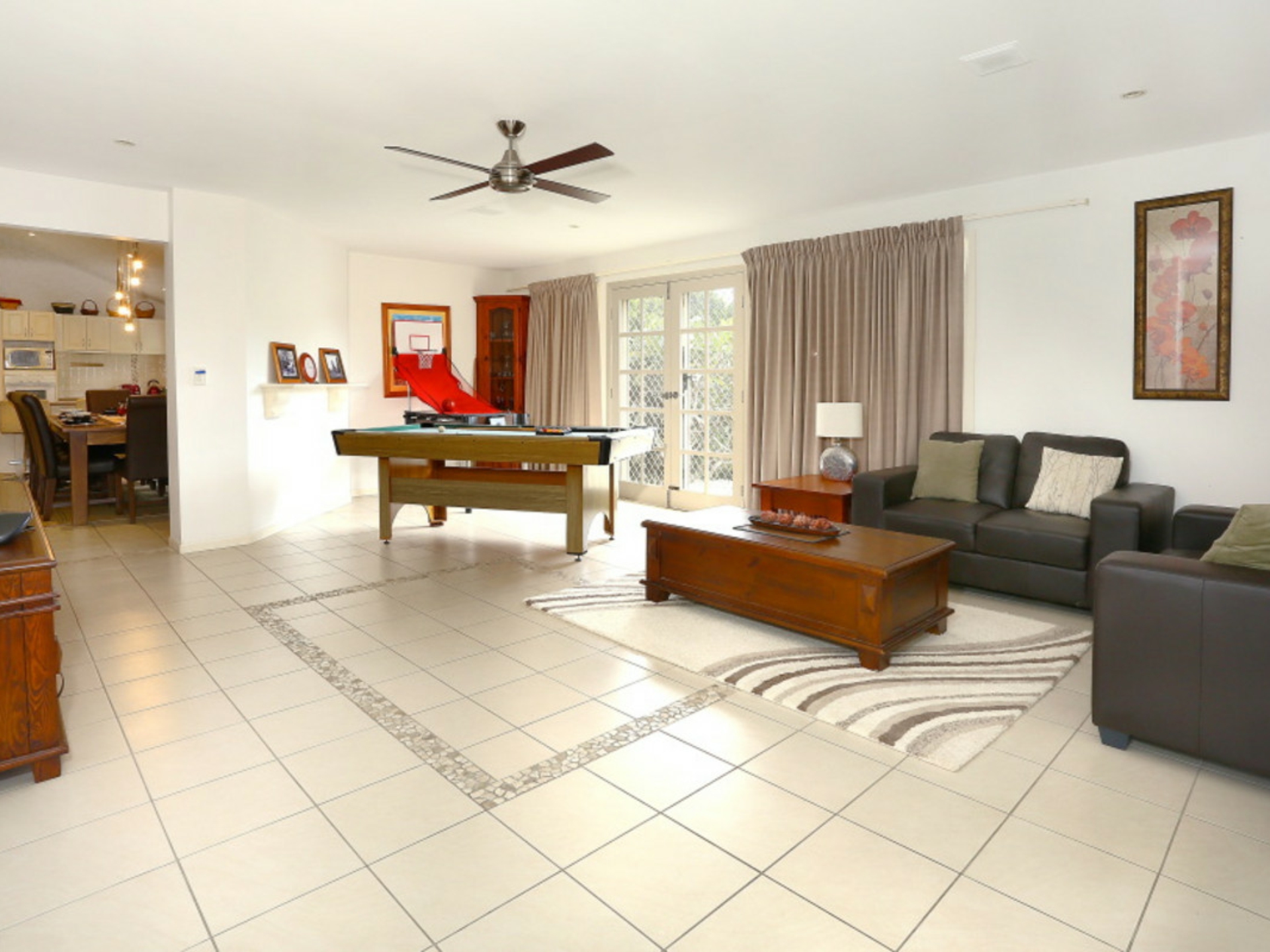 10 Pasture Place, MOUNT NATHAN