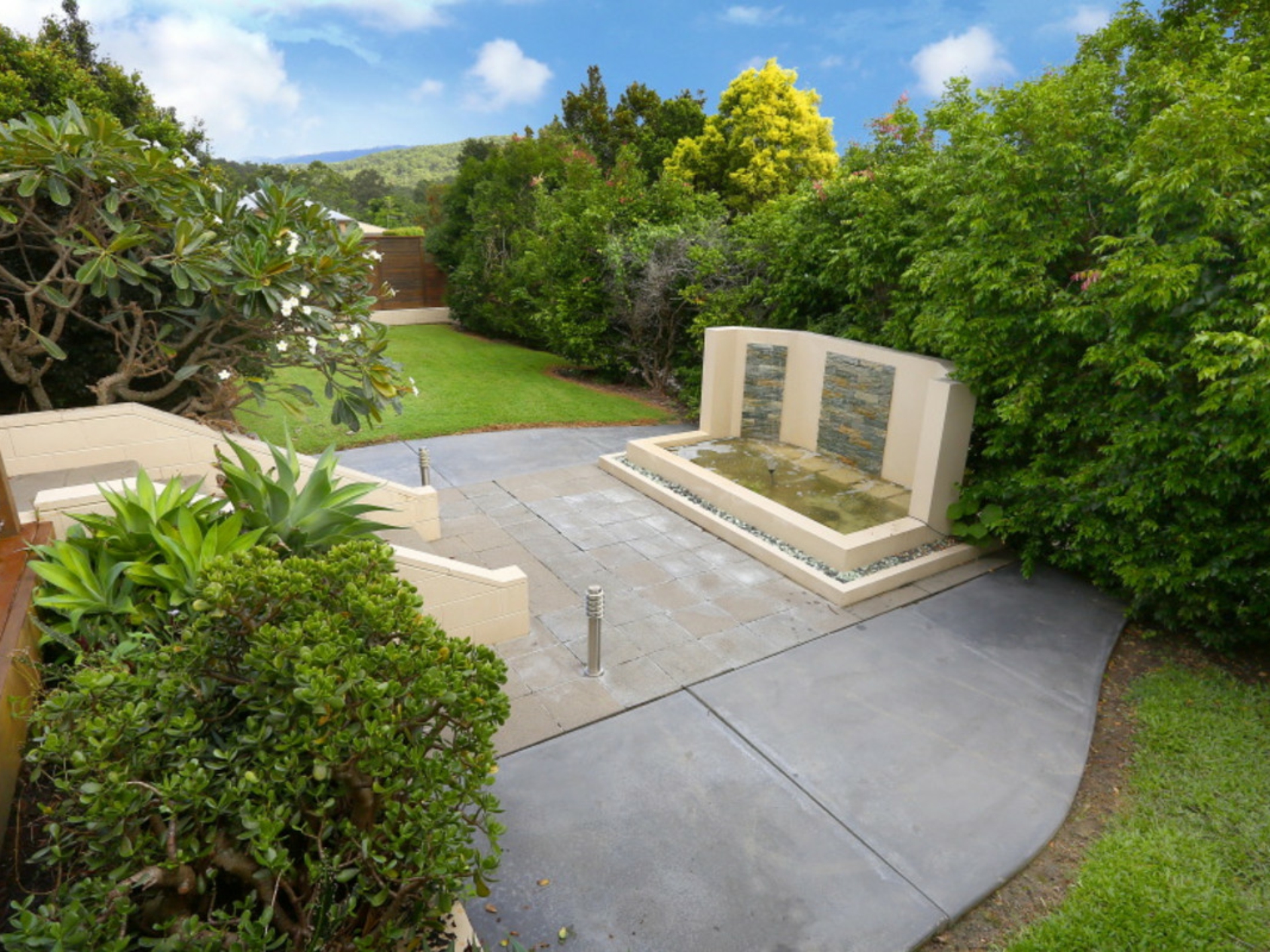 10 Pasture Place, MOUNT NATHAN