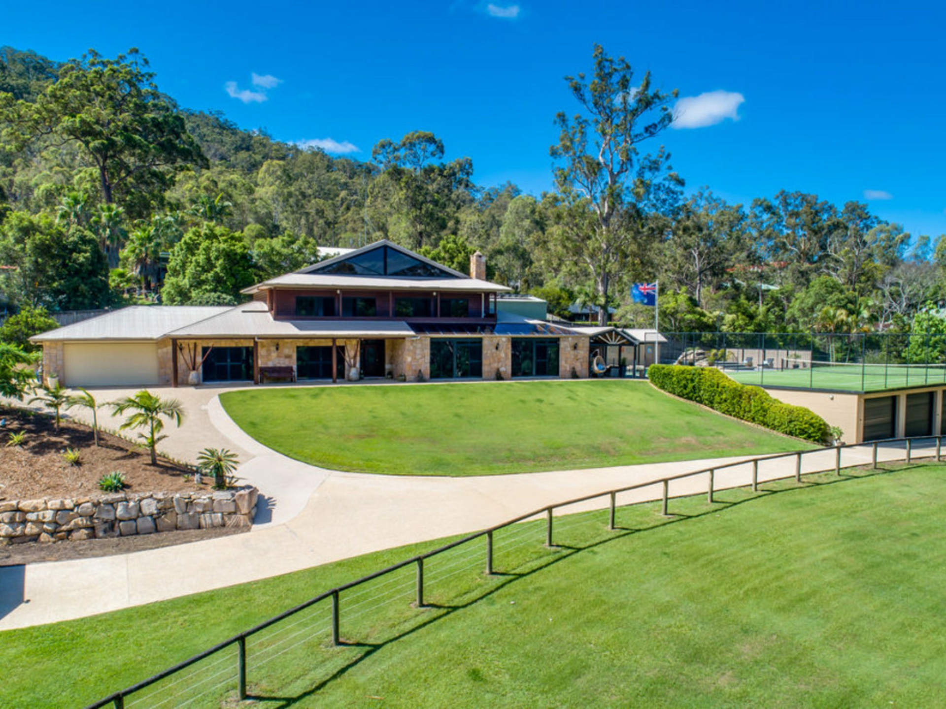 178 Country Crescent, NERANG