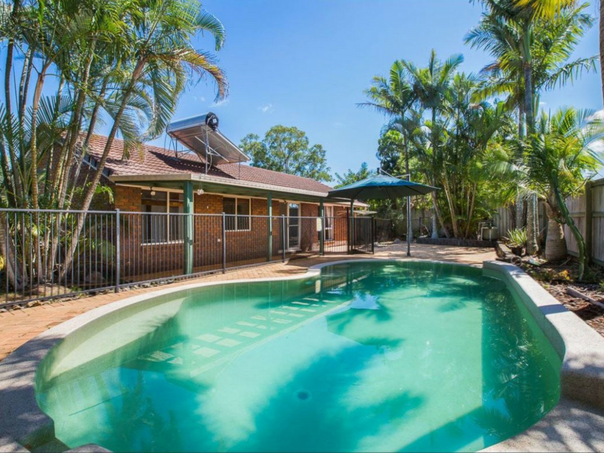 16 Mercator Court, Carrara