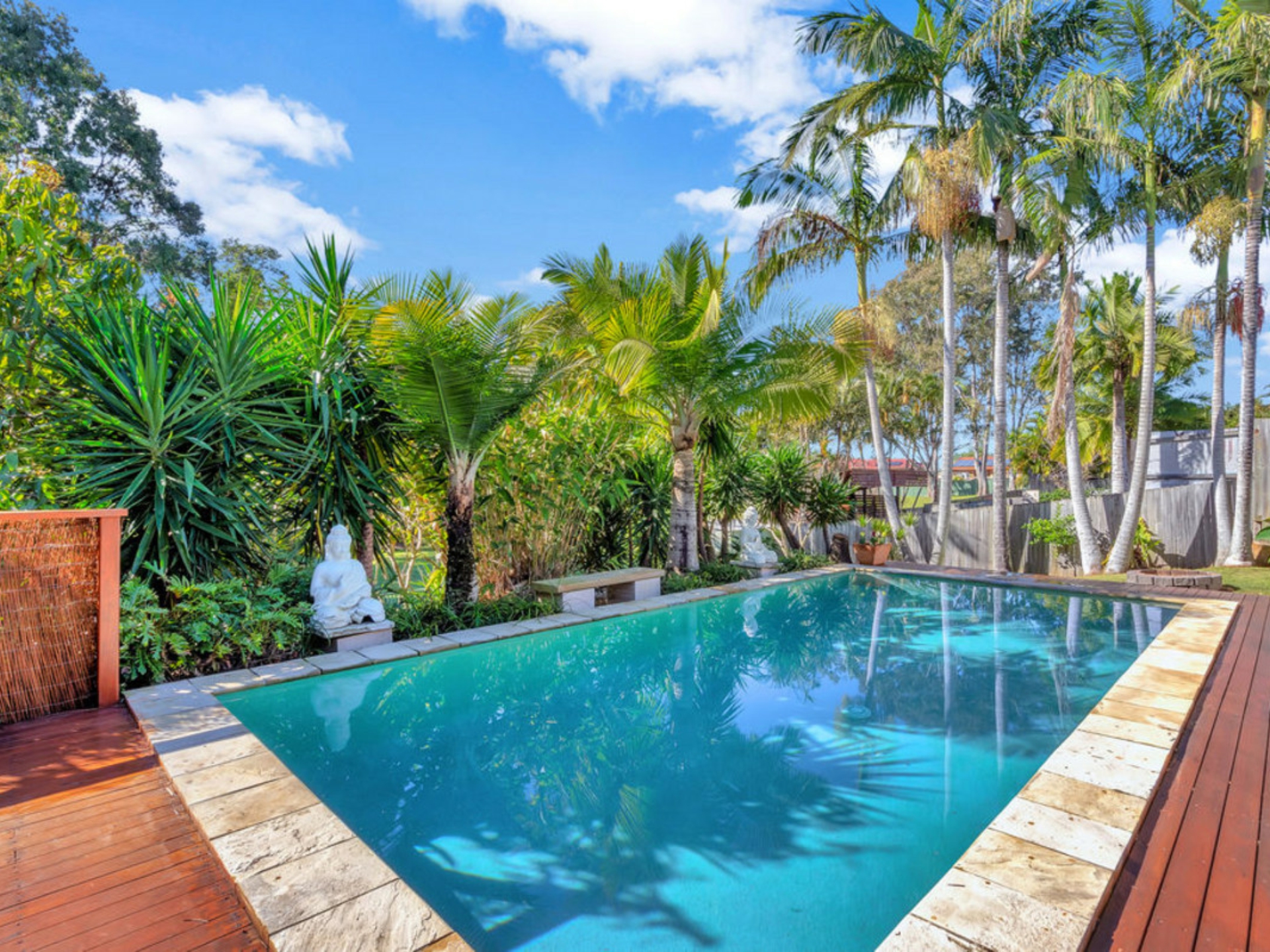 24 Michelmore Road, Carrara