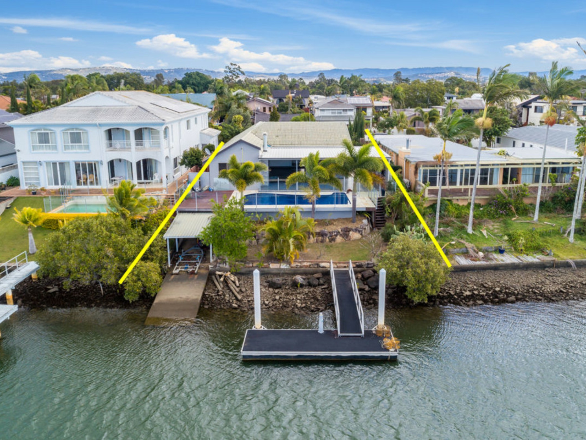 12 Witt Avenue Carrara QLD