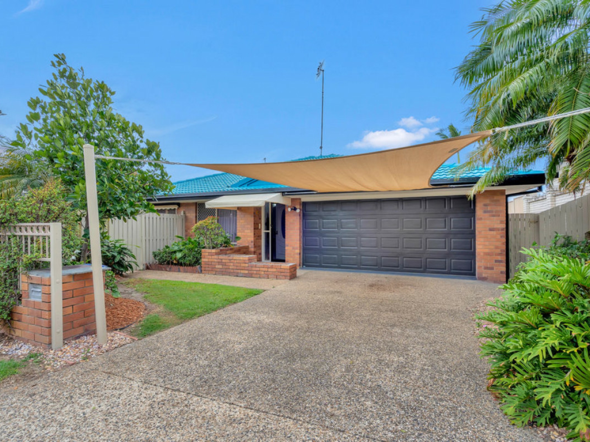 2 Berkley Court, Highland Park