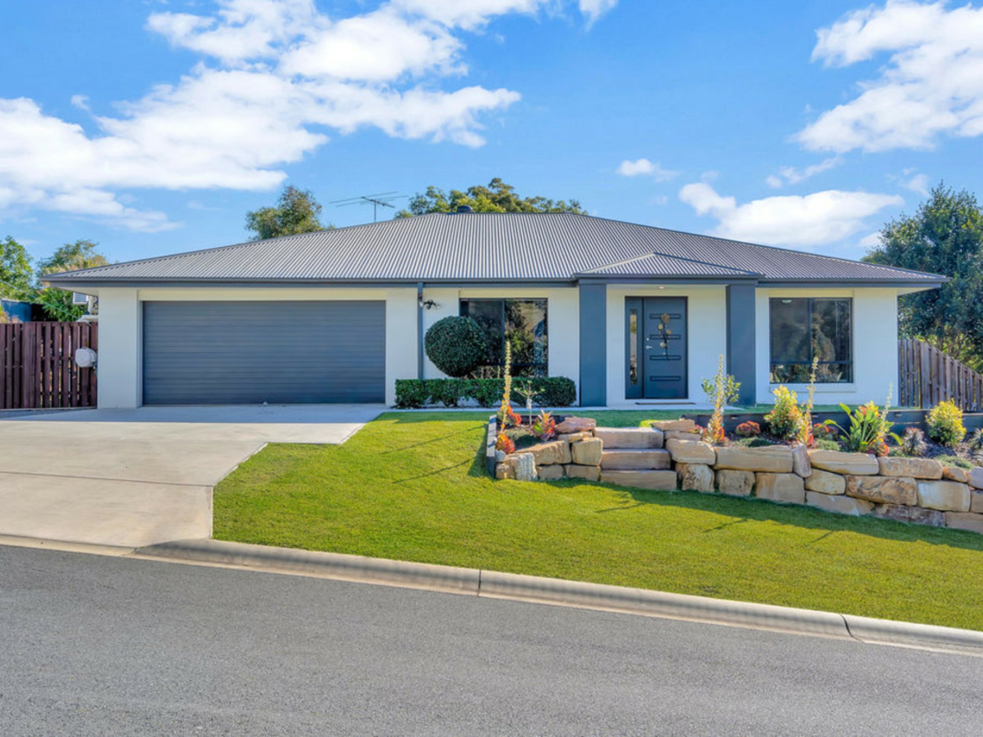 24 Jackaroo Crescent, Gilston