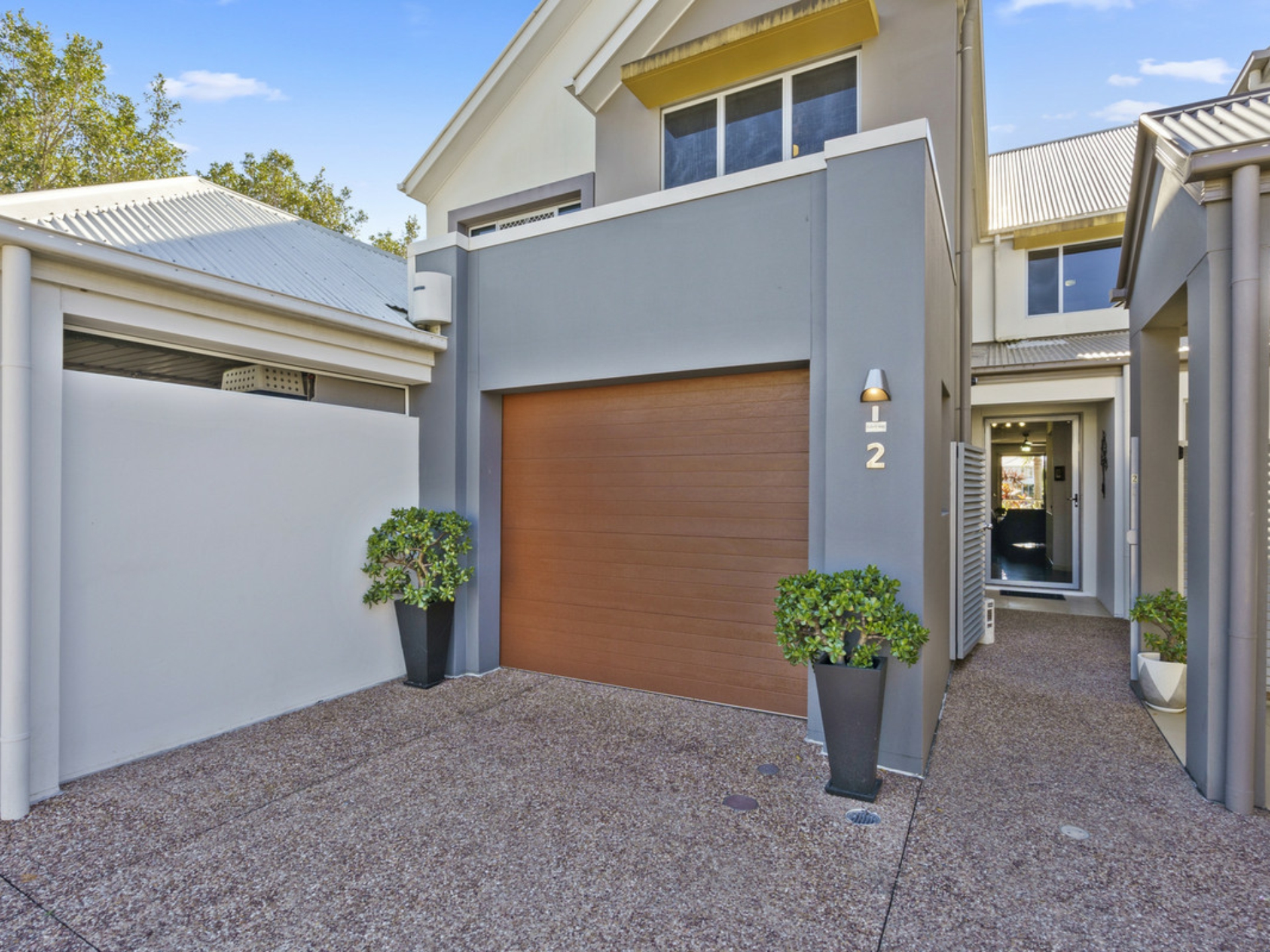 2/5021 Emerald Island Drive, CARRARA
