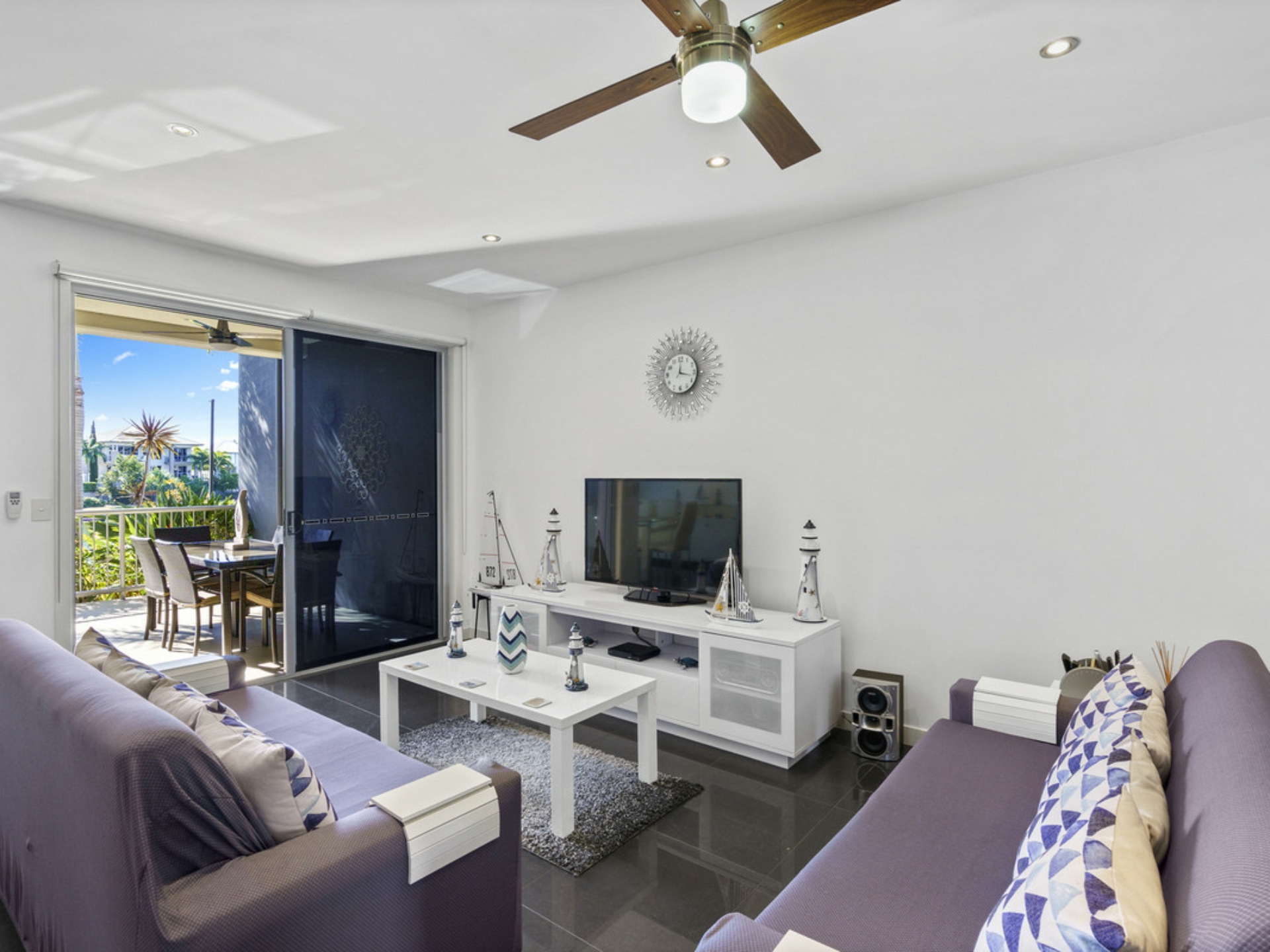2/5021 Emerald Island Drive, CARRARA