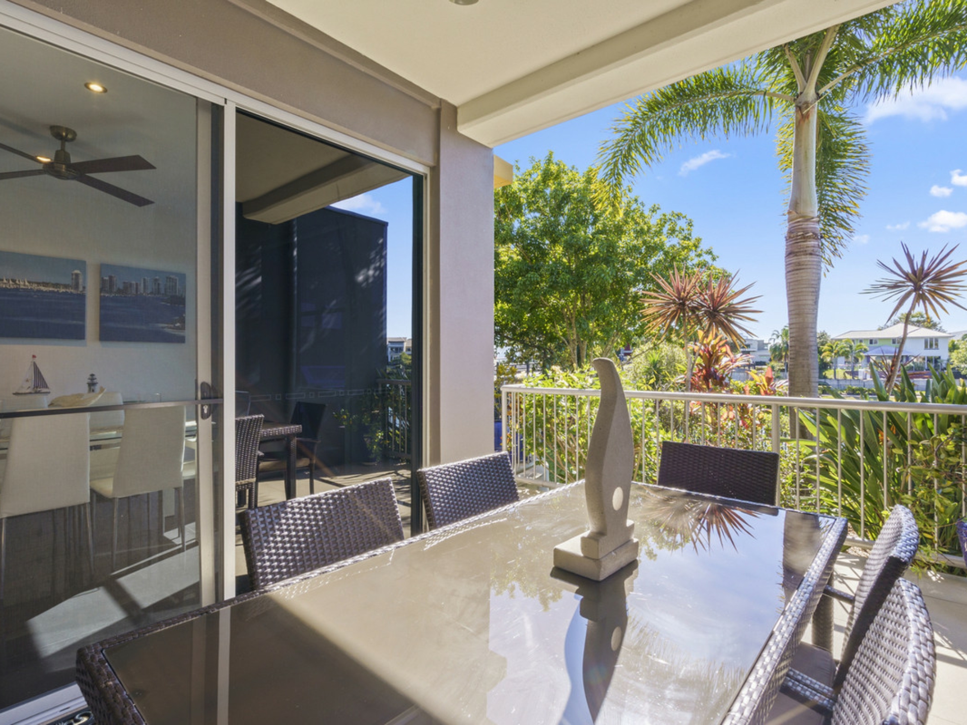 2/5021 Emerald Island Drive, CARRARA