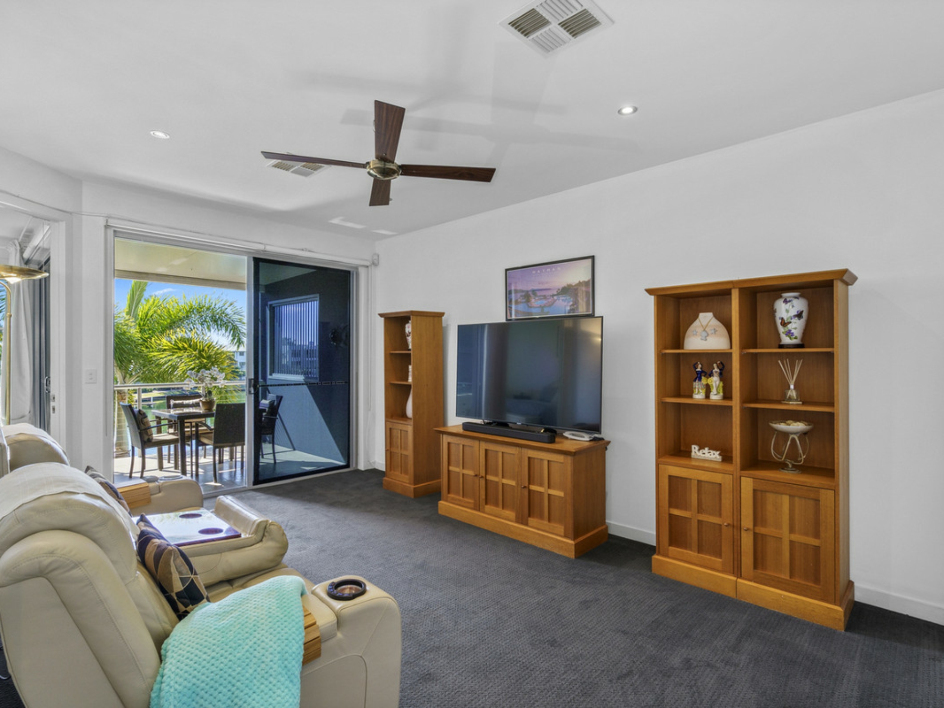 2/5021 Emerald Island Drive, CARRARA