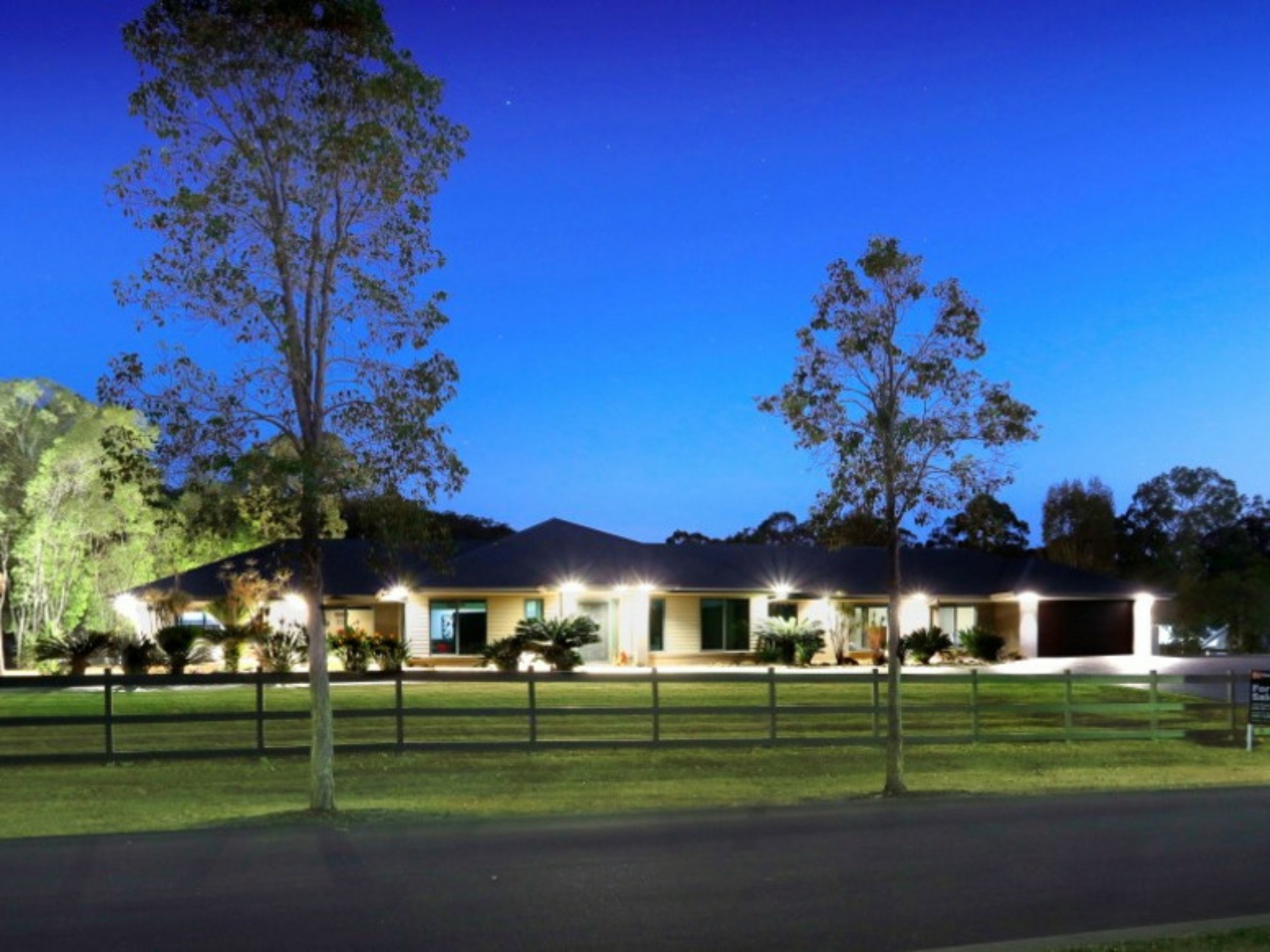 41 Lagoon Park Drive, MAUDSLAND