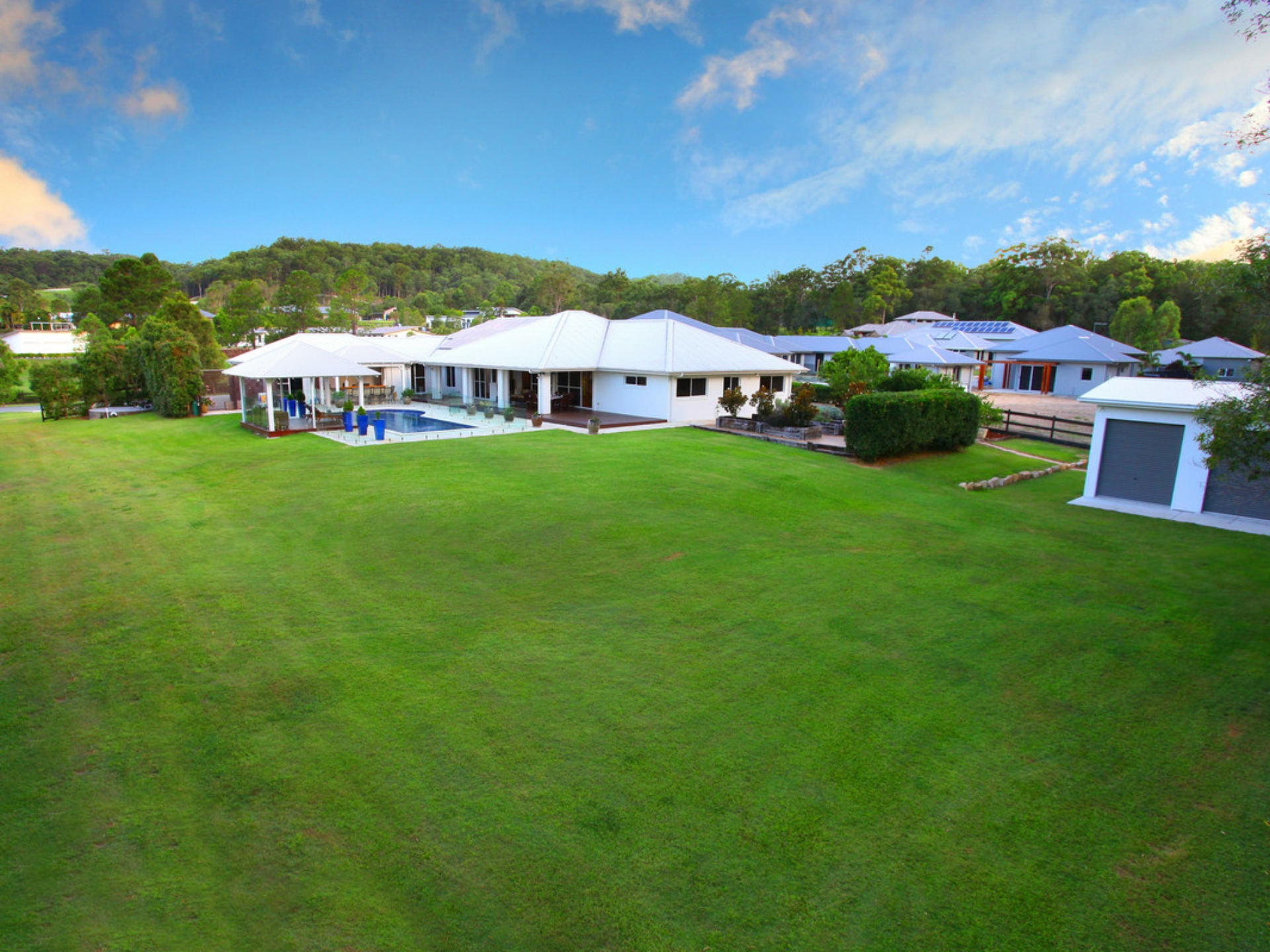 29 Lagoon Park Drive, MAUDSLAND