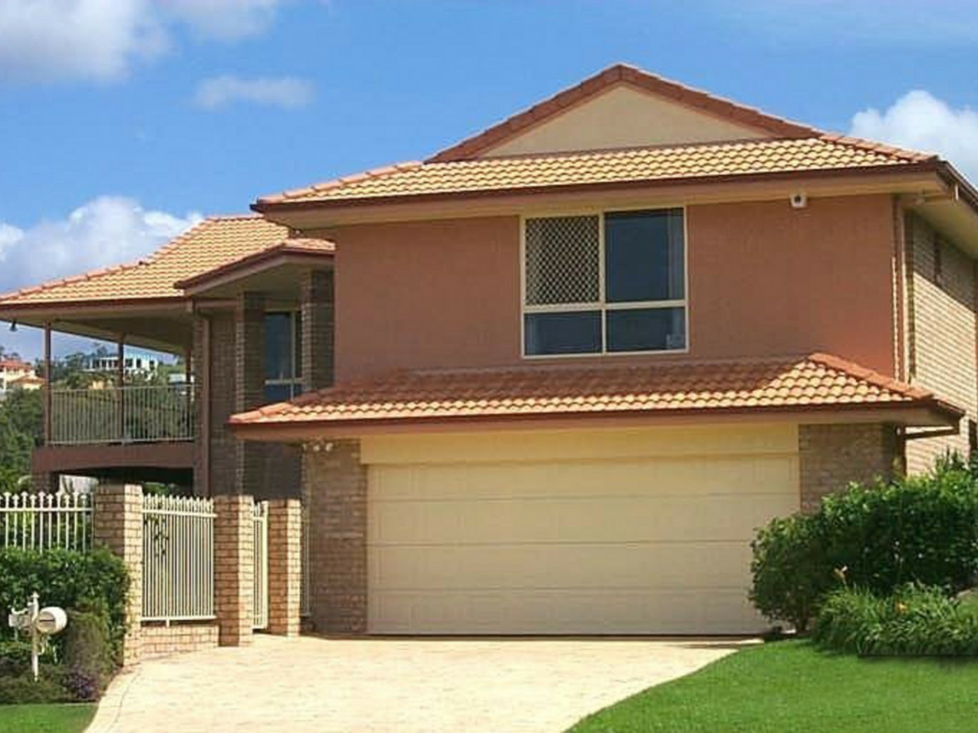 9 Bellavista Close Highland Park QLD