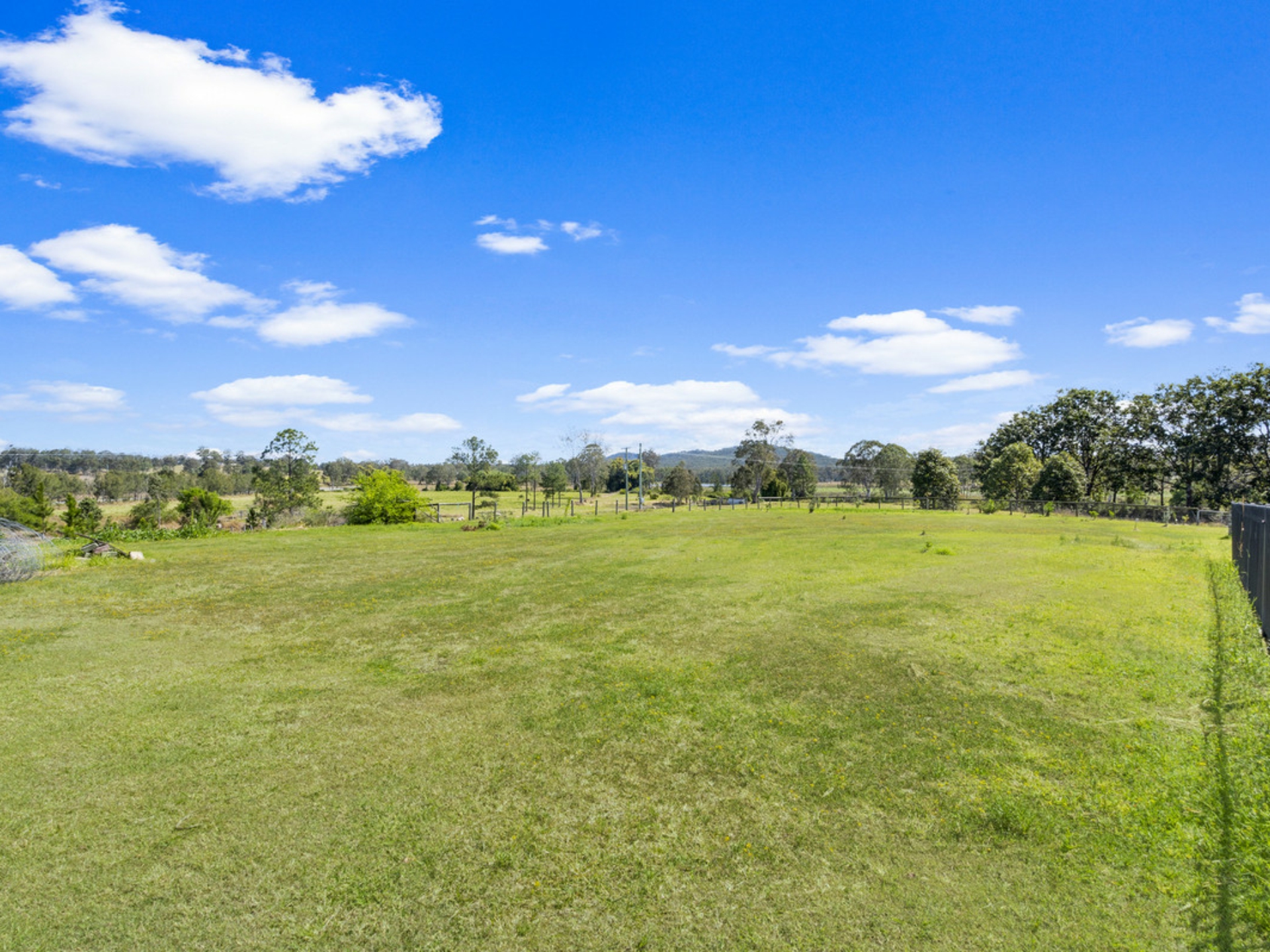 2 Larch Road Tamborine Qld - Property Details - Lj Hooker