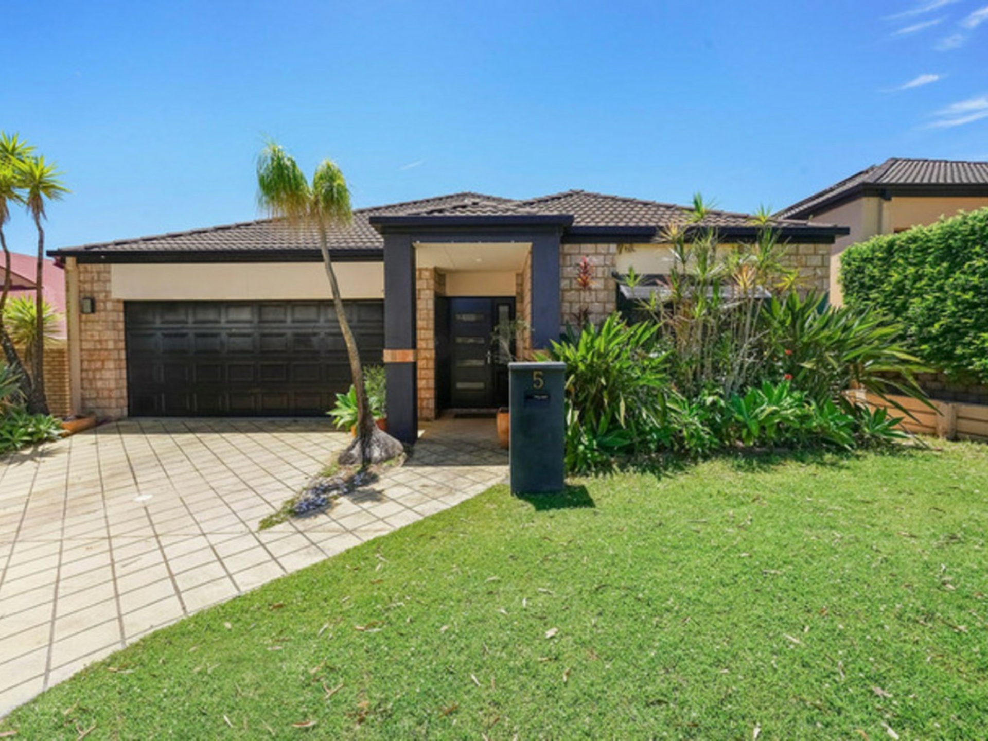 5 Ferndahl Drive, Varsity Lakes