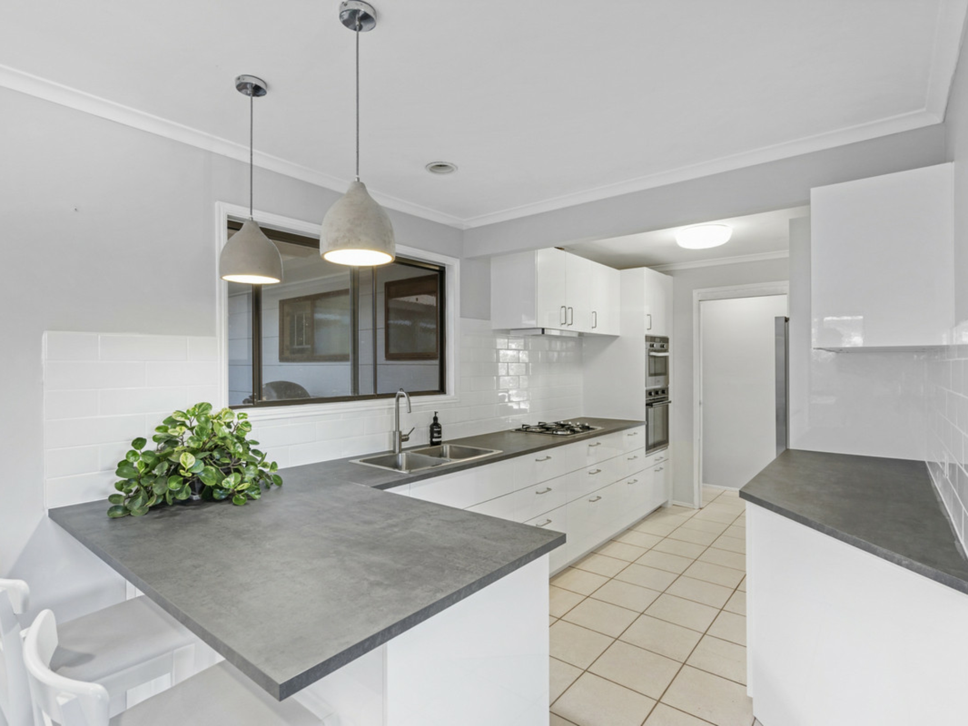 18 Alexander Drive Highland Park QLD