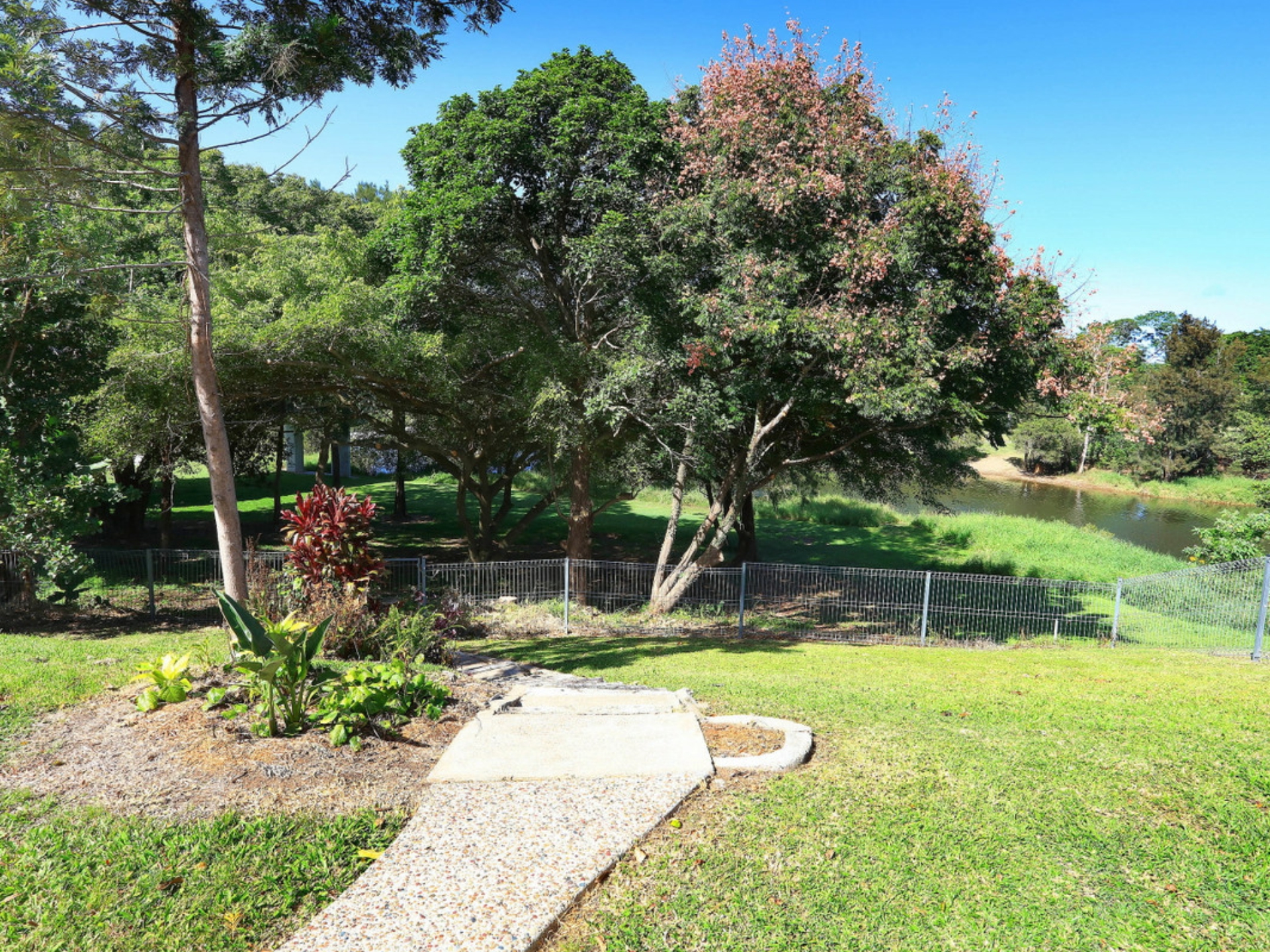 6 Colrene Drive, NERANG
