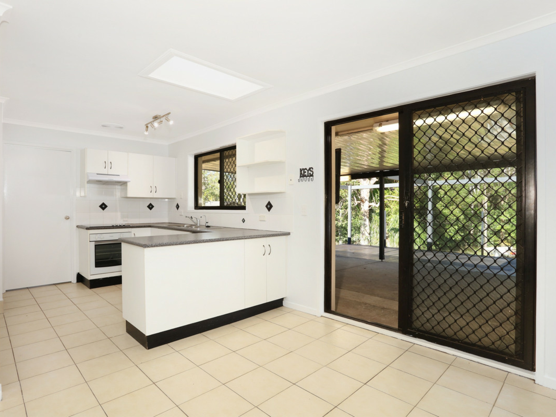 10 Natan Road, MUDGEERABA