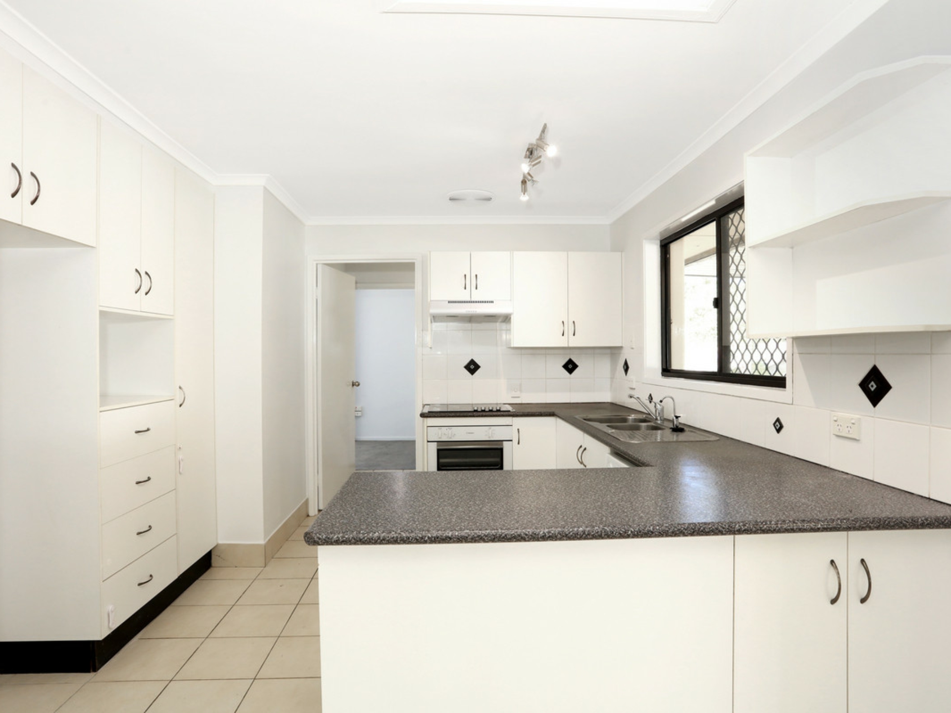 10 Natan Road, MUDGEERABA