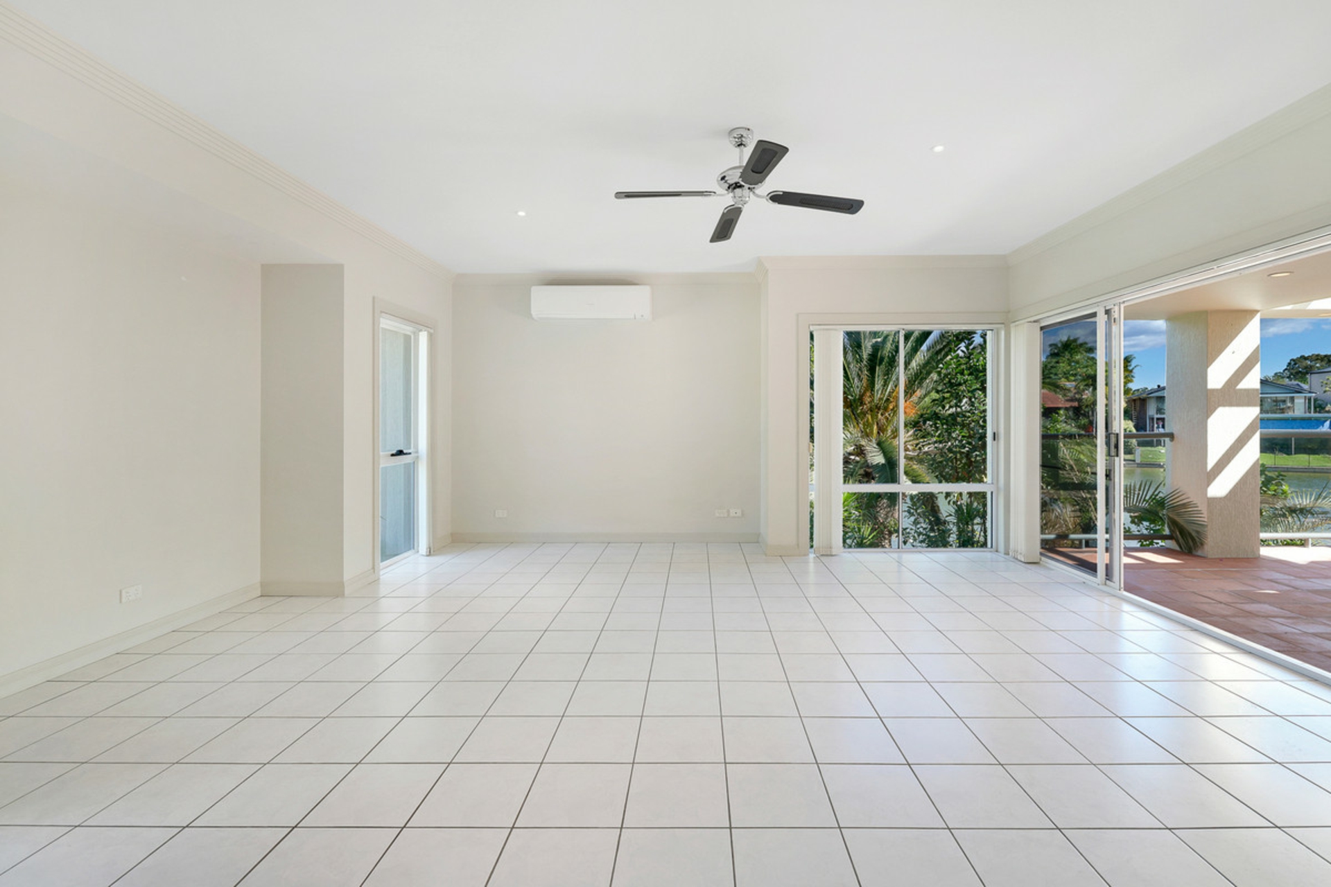 30 Kuranda Drive, ROBINA
