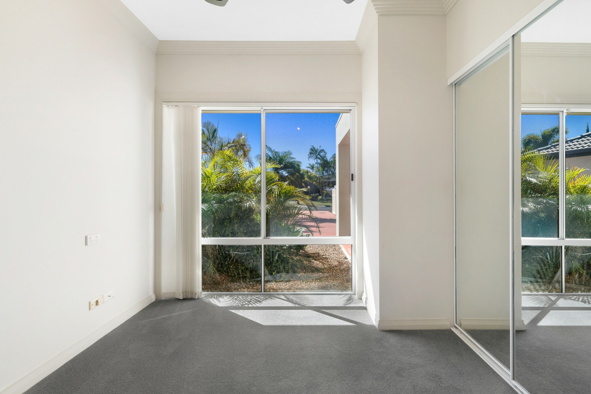 30 Kuranda Drive, ROBINA