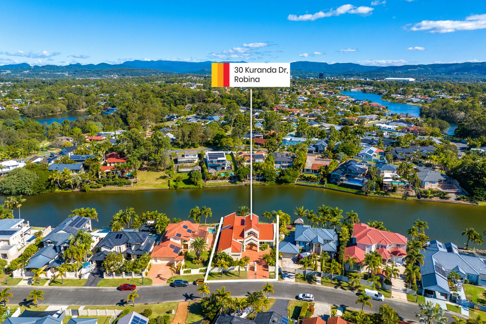 30 Kuranda Drive, ROBINA