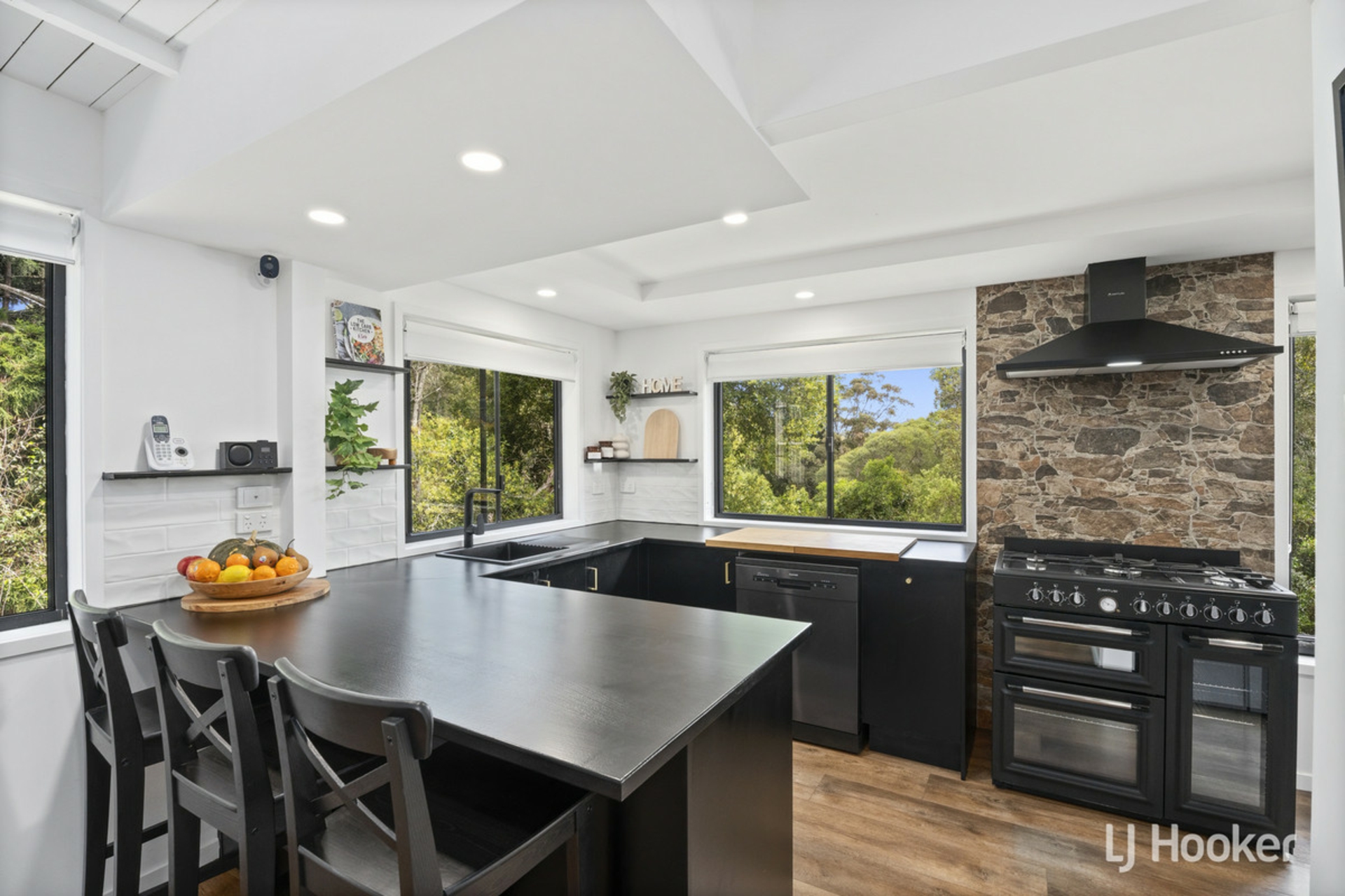 144 North Road, LOWER BEECHMONT