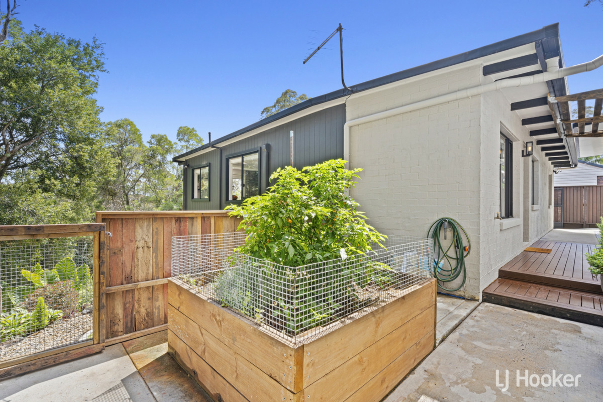 144 North Road, LOWER BEECHMONT