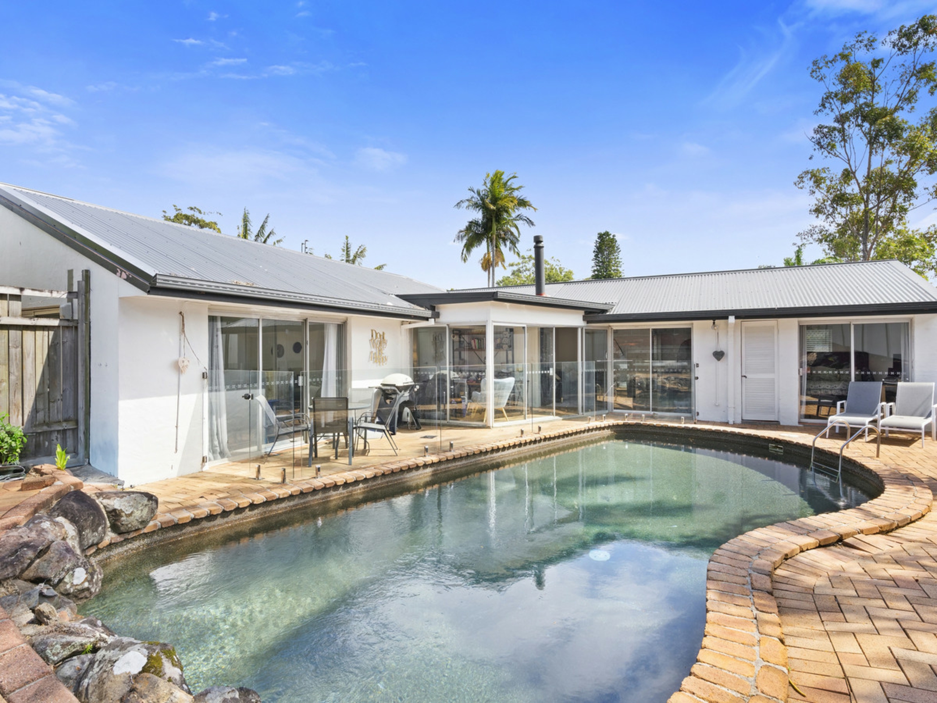 16 Bartlett Avenue Nerang QLD