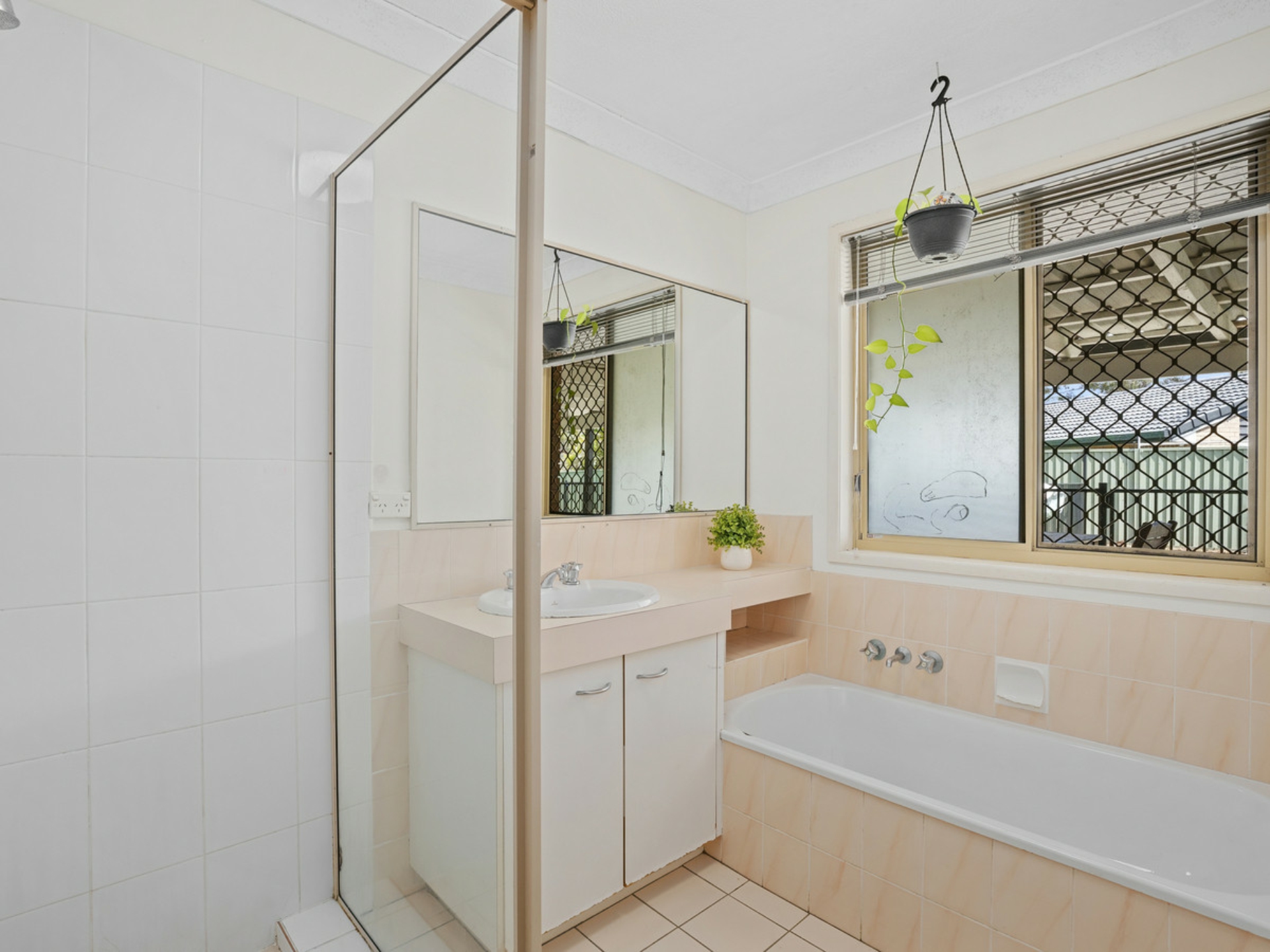 10 Jade Stone Court, CARRARA
