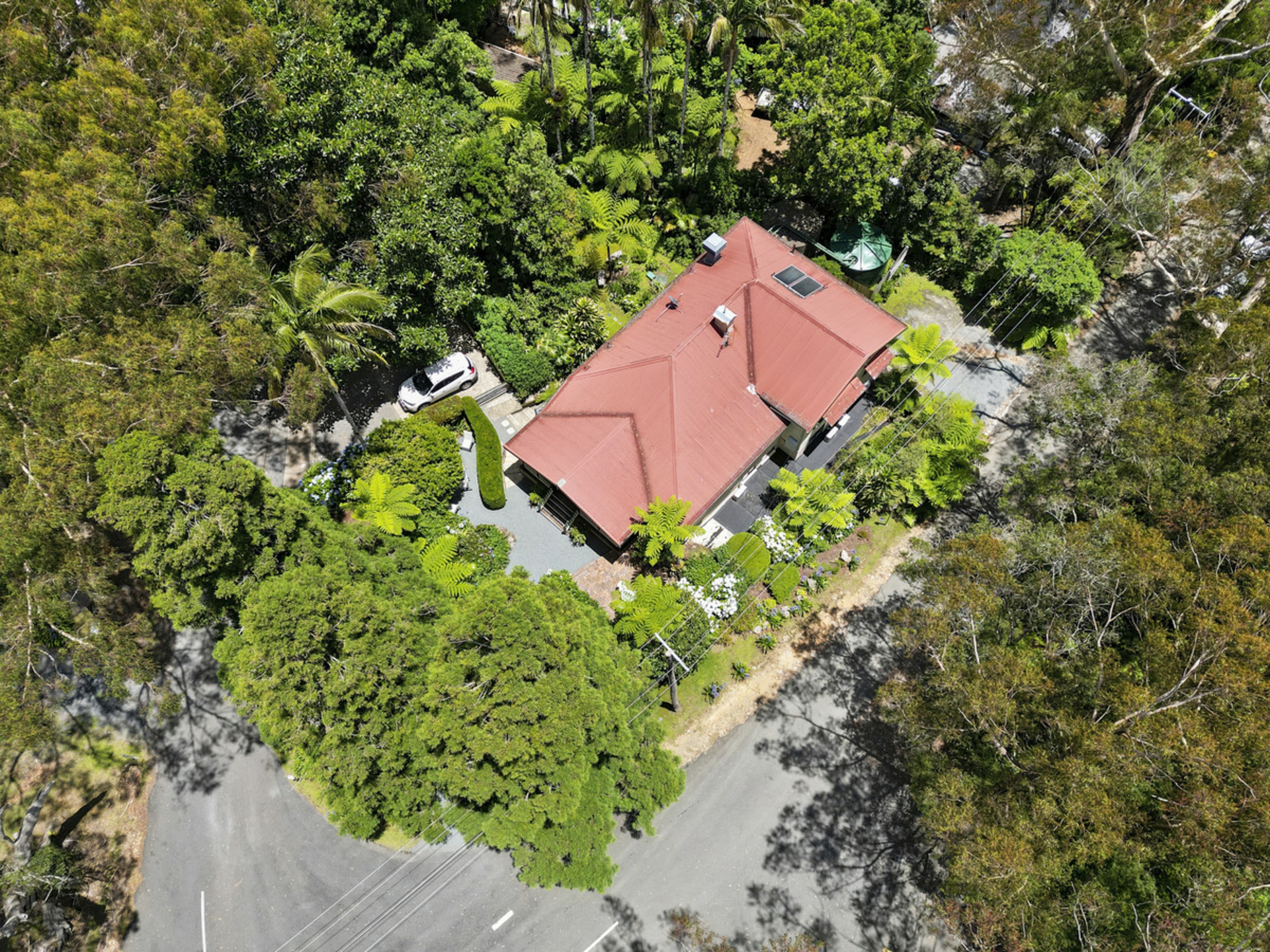 8 Canyon Parade, SPRINGBROOK