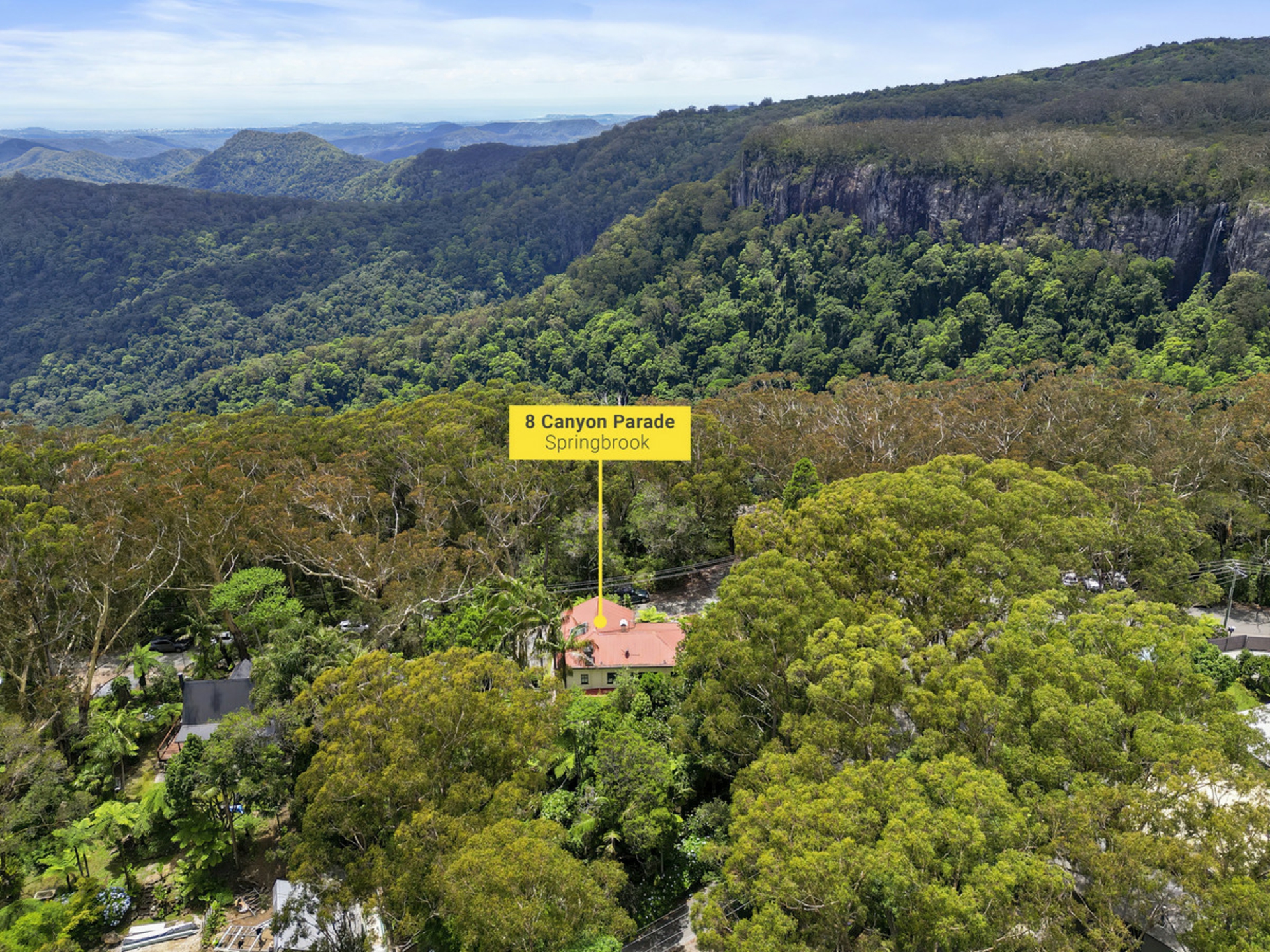 8 Canyon Parade, SPRINGBROOK