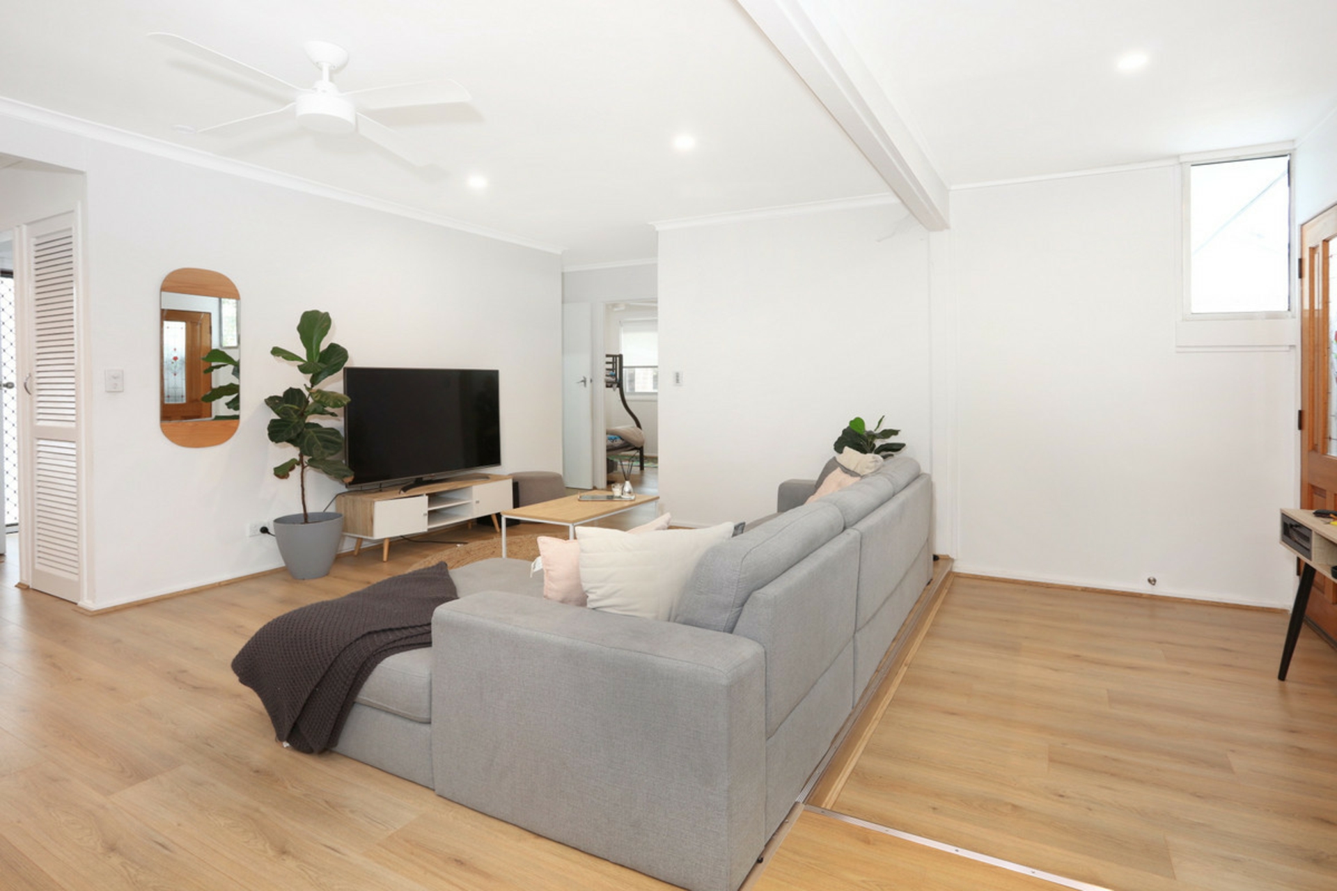 60 Benowa Road, SOUTHPORT