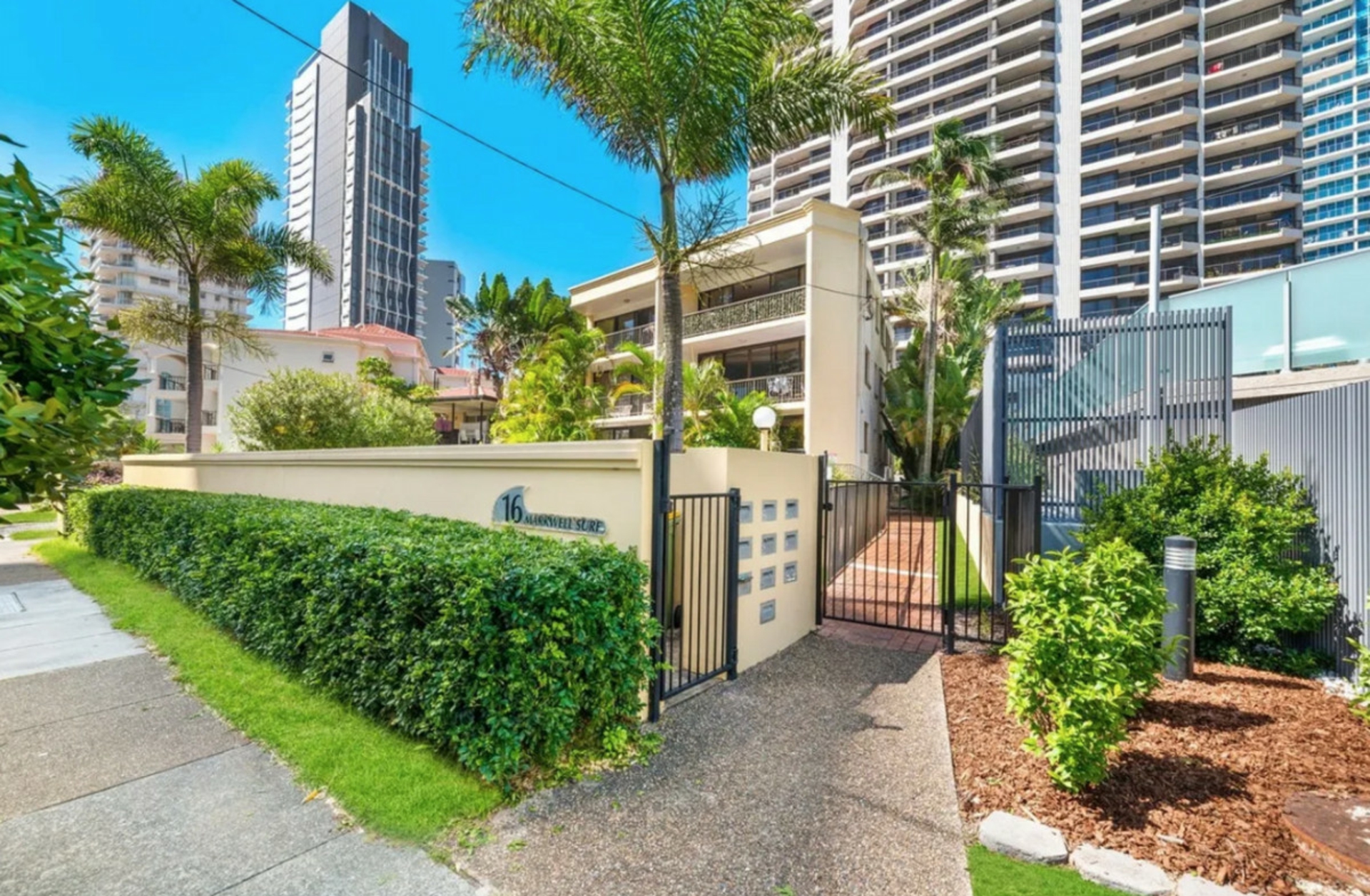 2/16 Markwell Avenue, SURFERS PARADISE